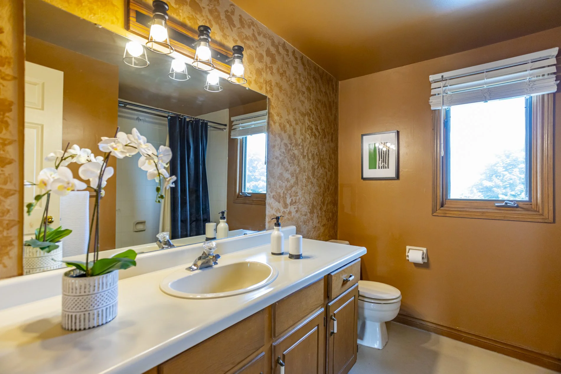 70 Thumnderbird Cres_35.JPG