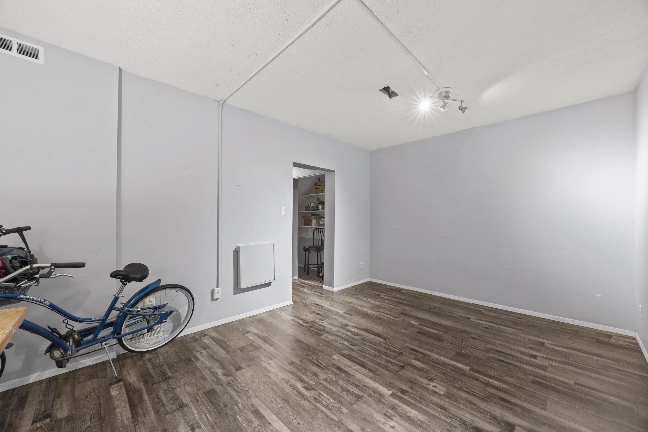 453 Wilkins St -17.JPG