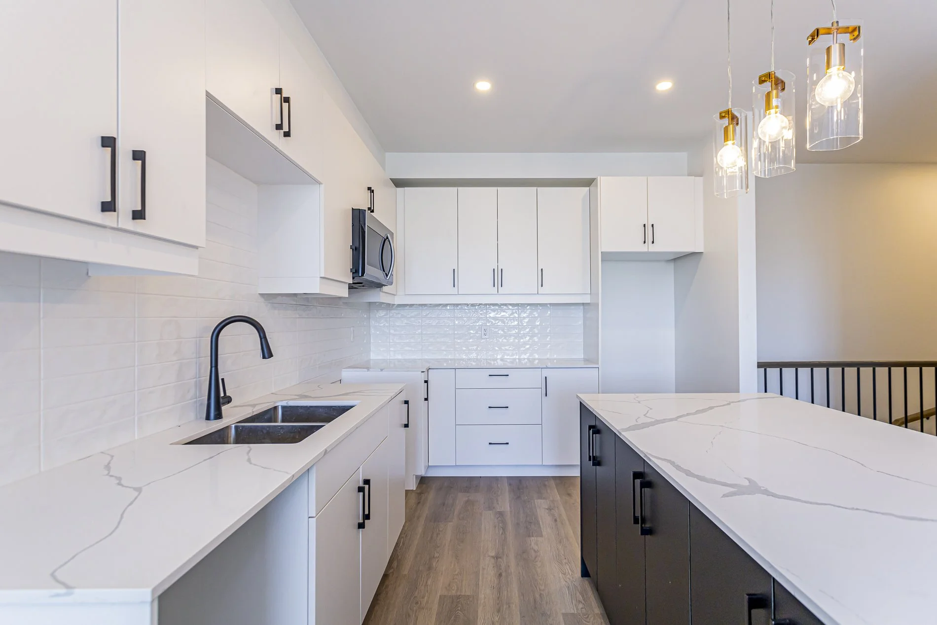 177-3900 Savoy St-Int_05.jpg