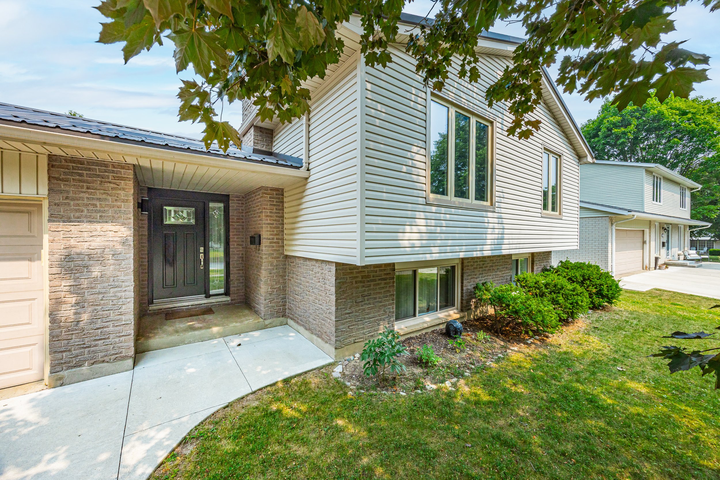 EXT - 708 Village Green Ave-7.jpg