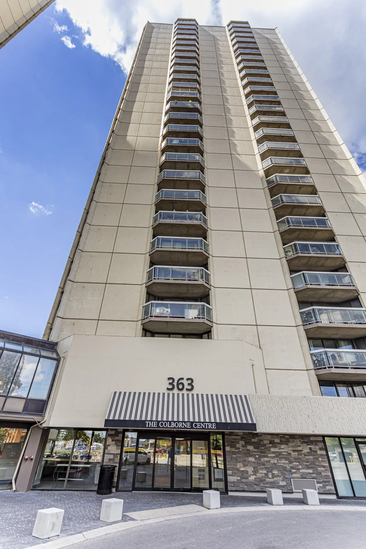 802-363 Colborne St_06.jpg