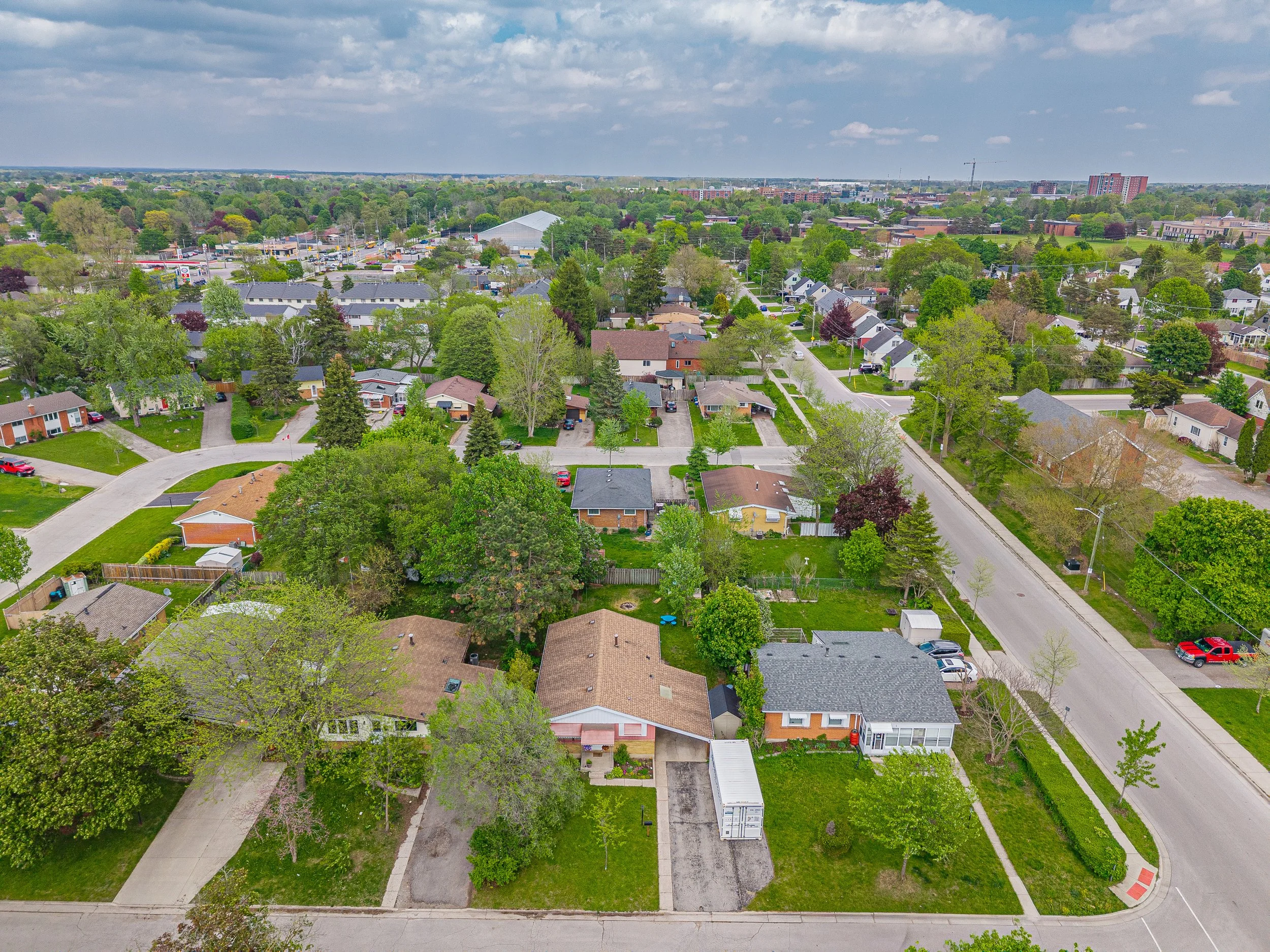 8 Kenwood Cres -46.jpg