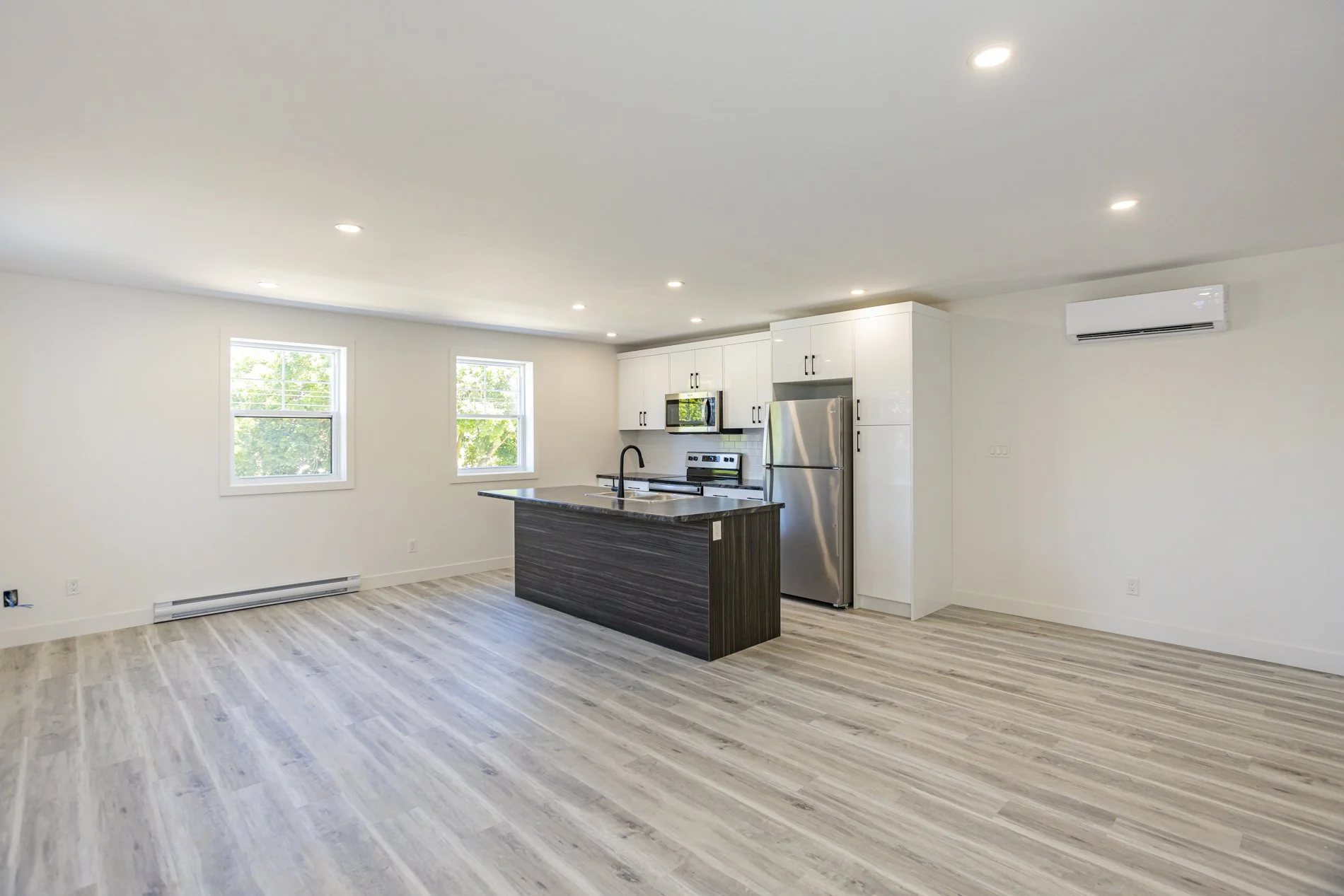 285 William St - Unit 4_04.JPG