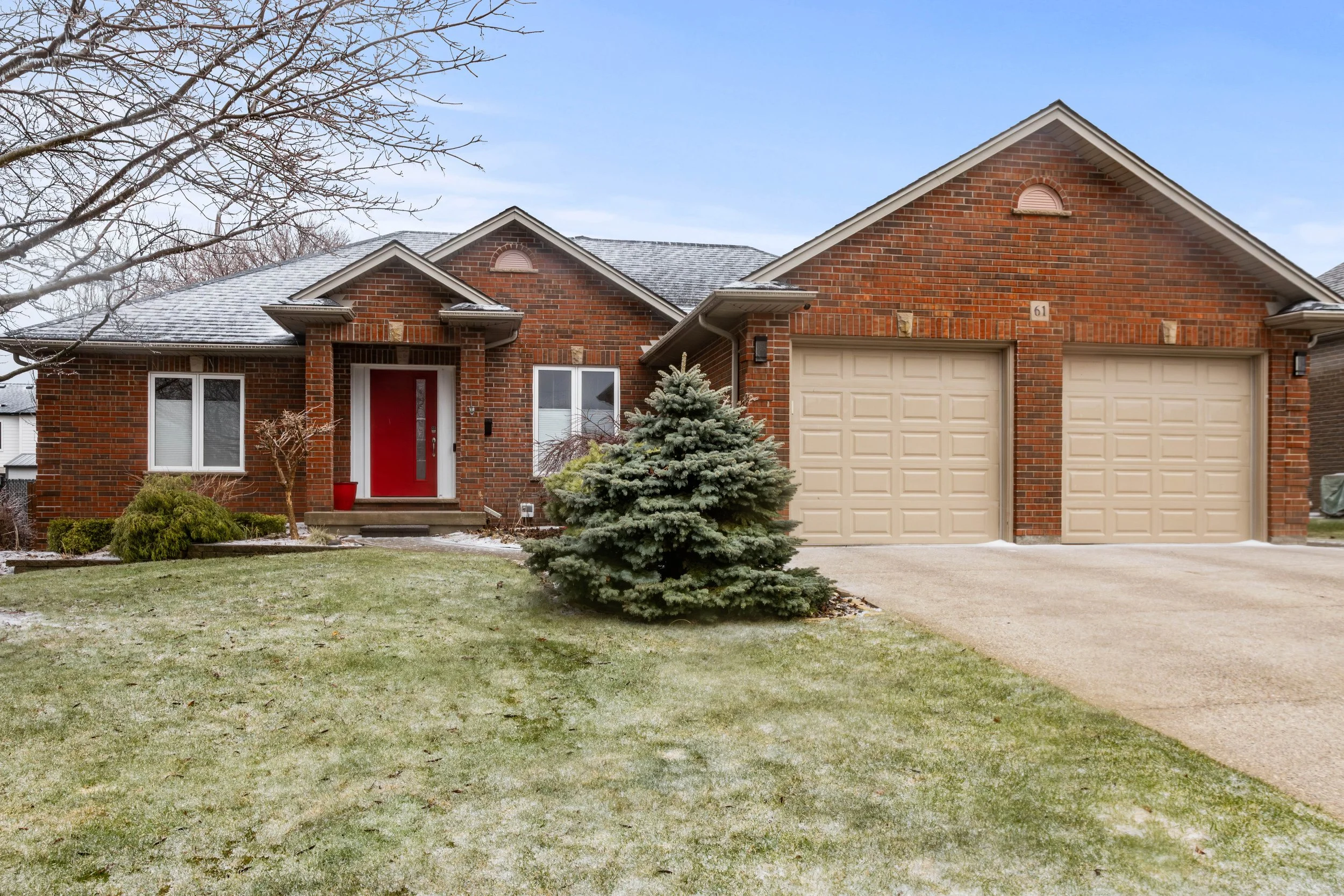 61 Stephen Moore Dr (1).jpg