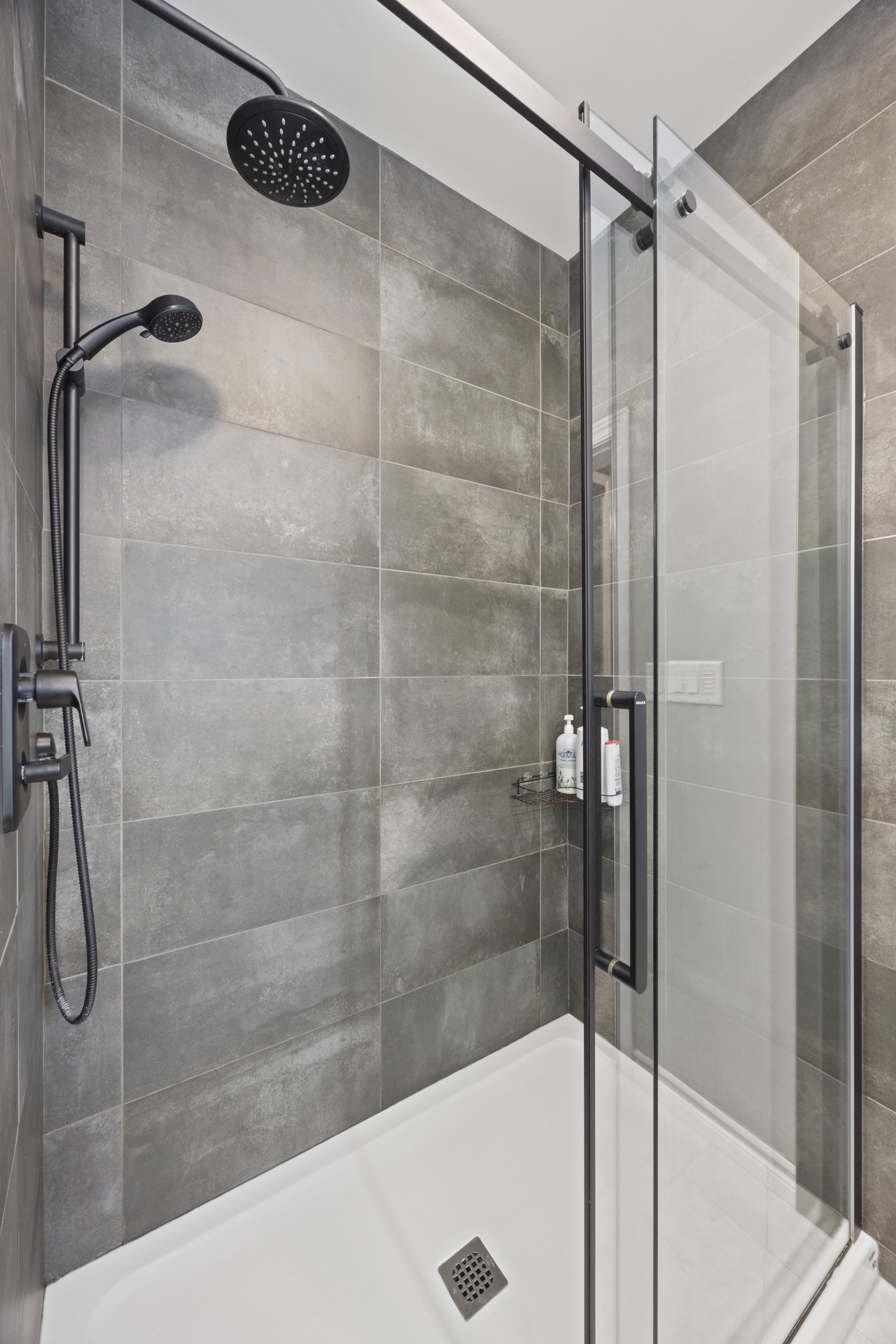 21 Middle St -25.JPG