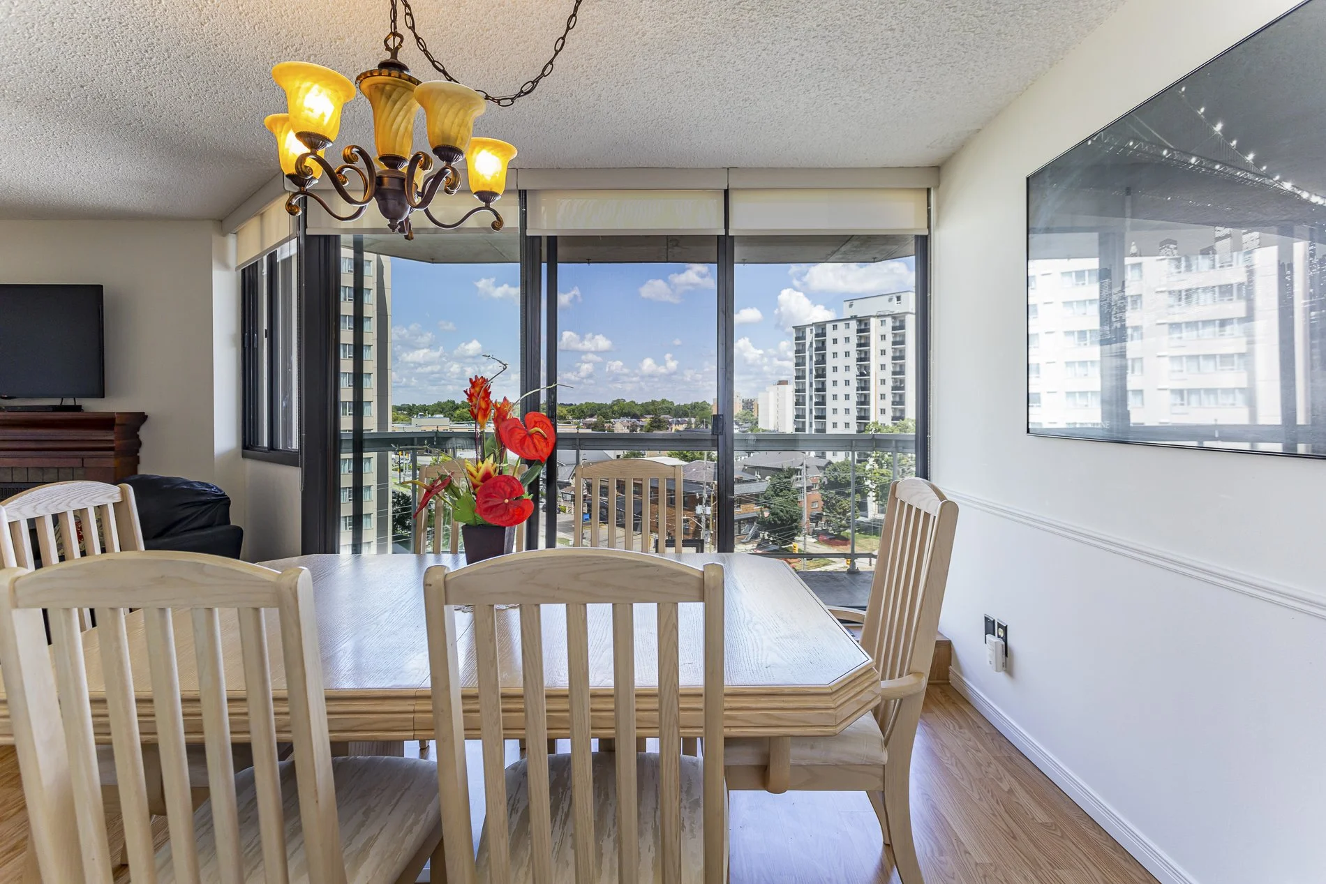 802-363 Colborne St_16.jpg