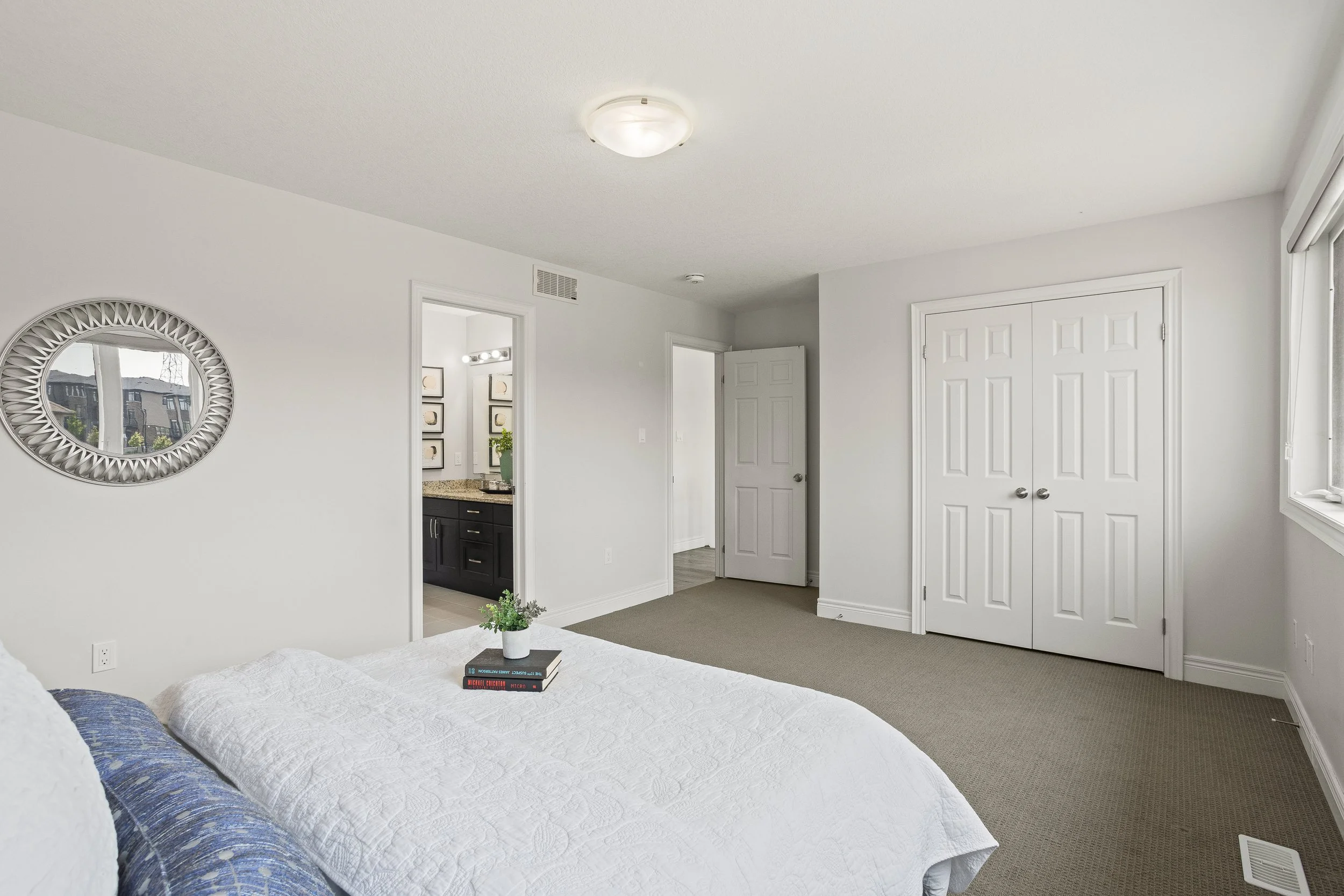 2564 Holbrook Dr-28.jpg