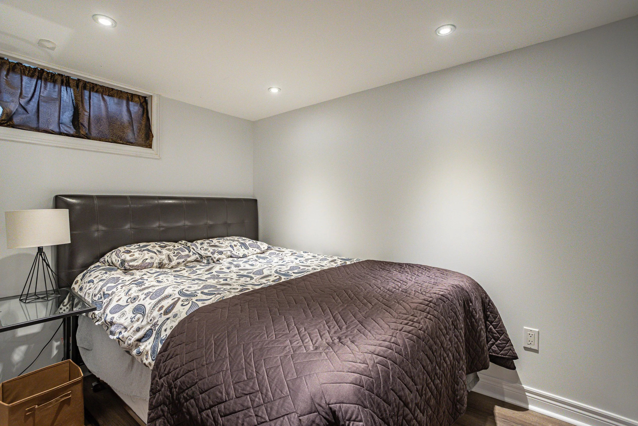 110 Odessa Ave-28.jpg