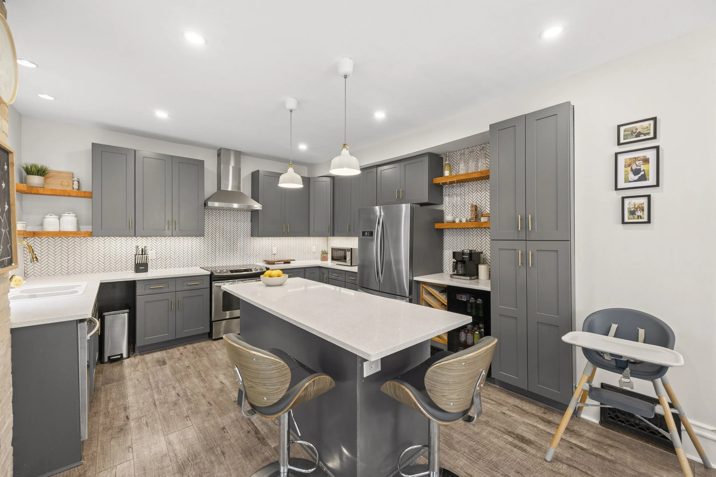 152 Wonham St S -15.jpg