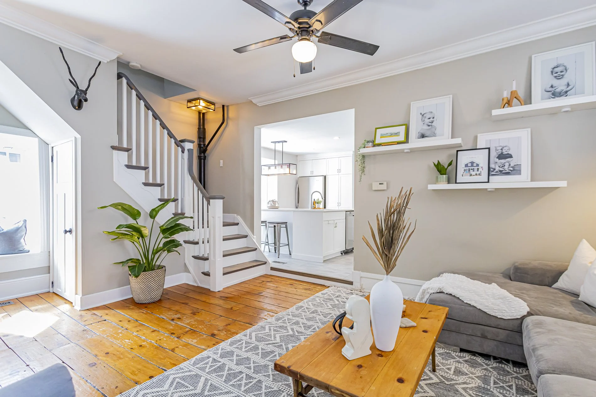 865 Colborne St_11.jpg