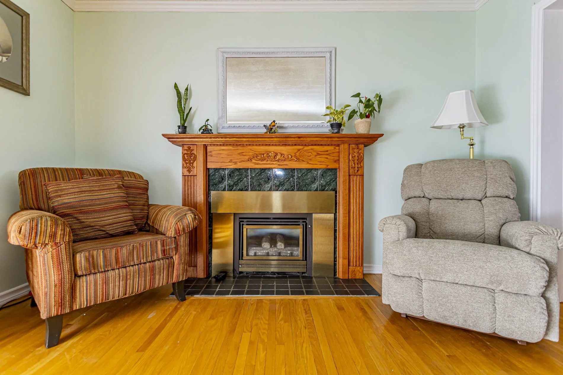 166 Base Line Rd W_11.JPG