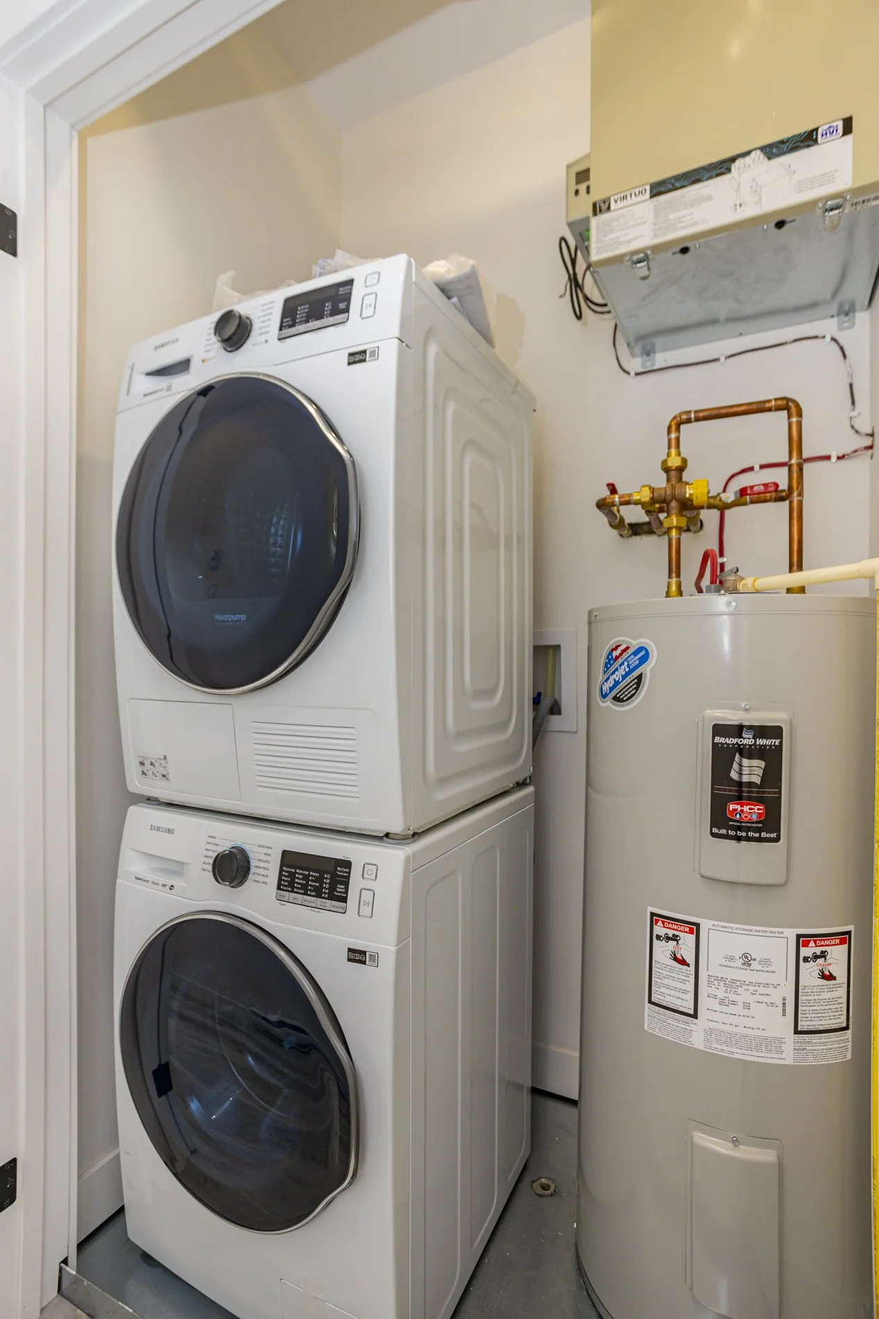 285 William St - Unit 3_10.JPG