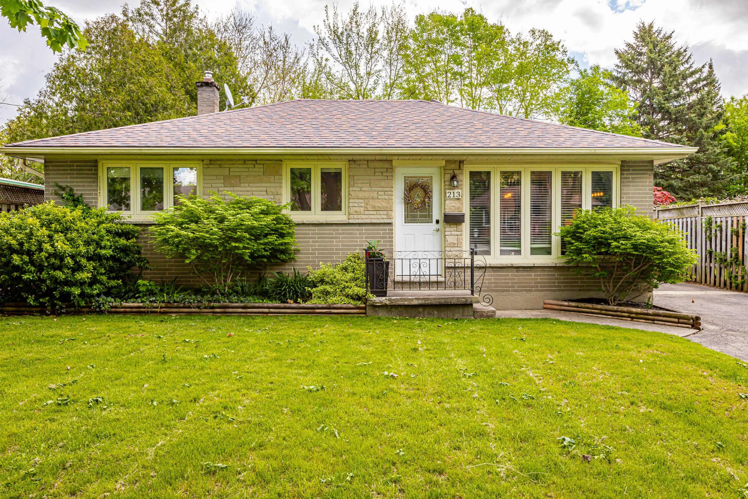 310 Manitoulin Dr-3.jpg