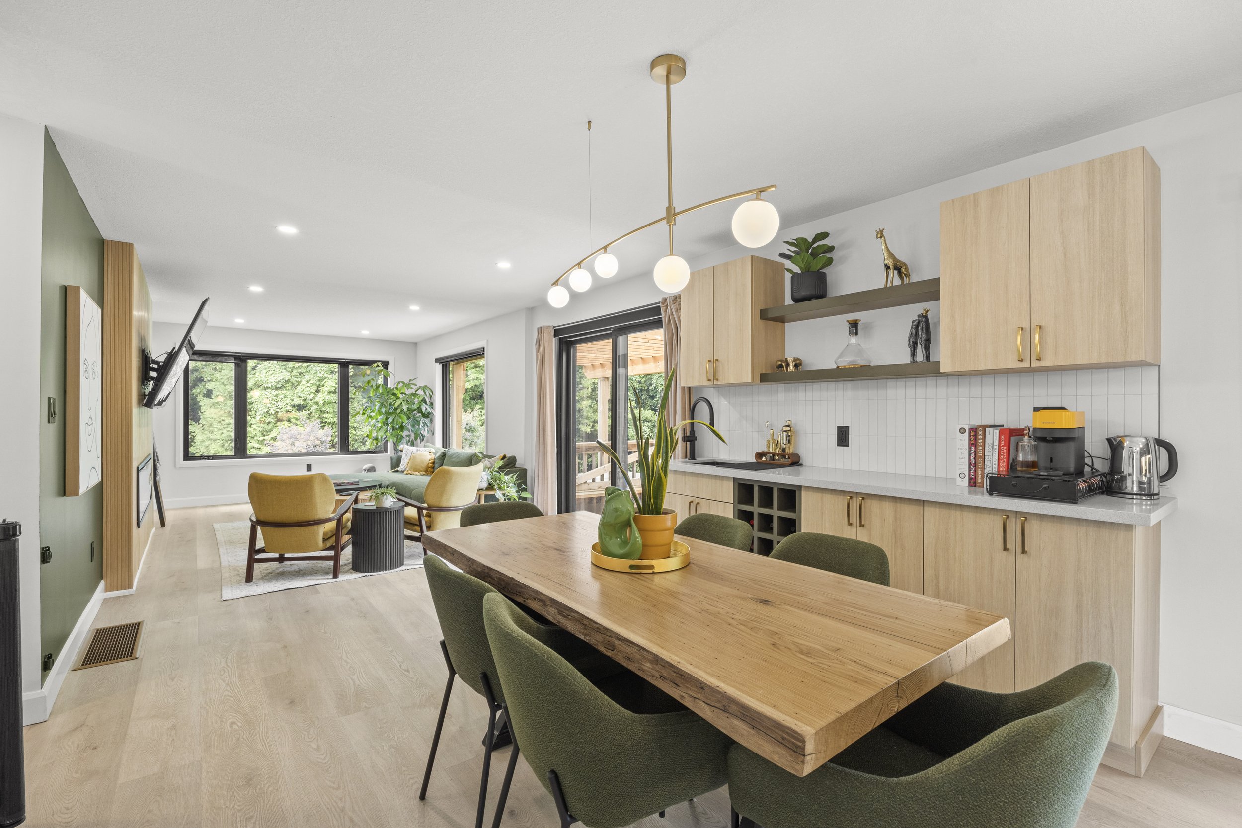167 Paul St -14.JPG