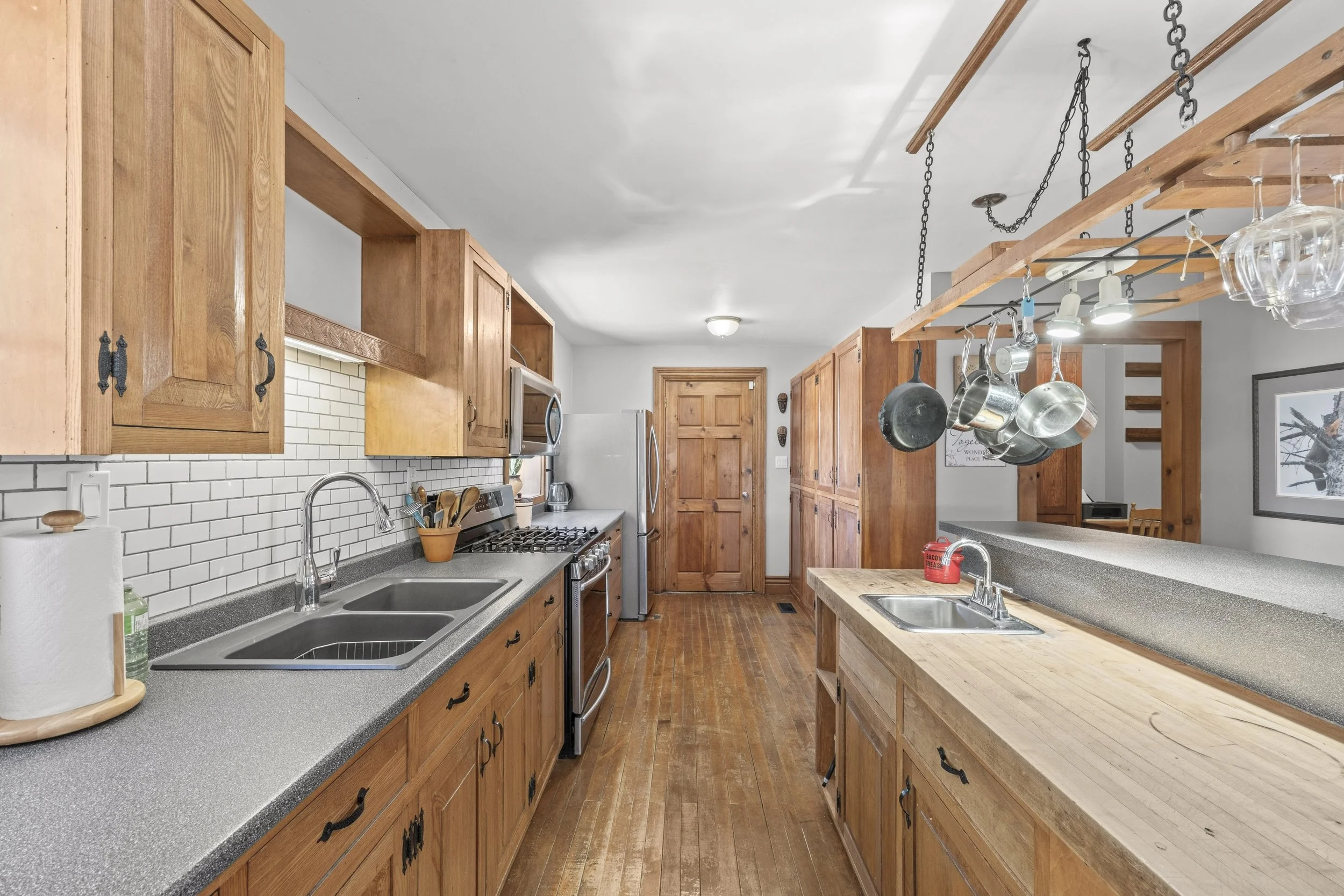 3229 Mcgillivray Dr -18.JPG