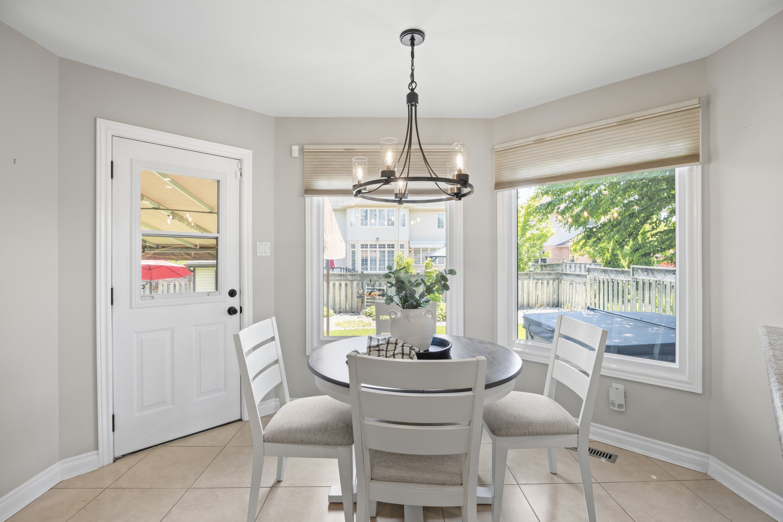 245 Ensign Cres -21.JPG