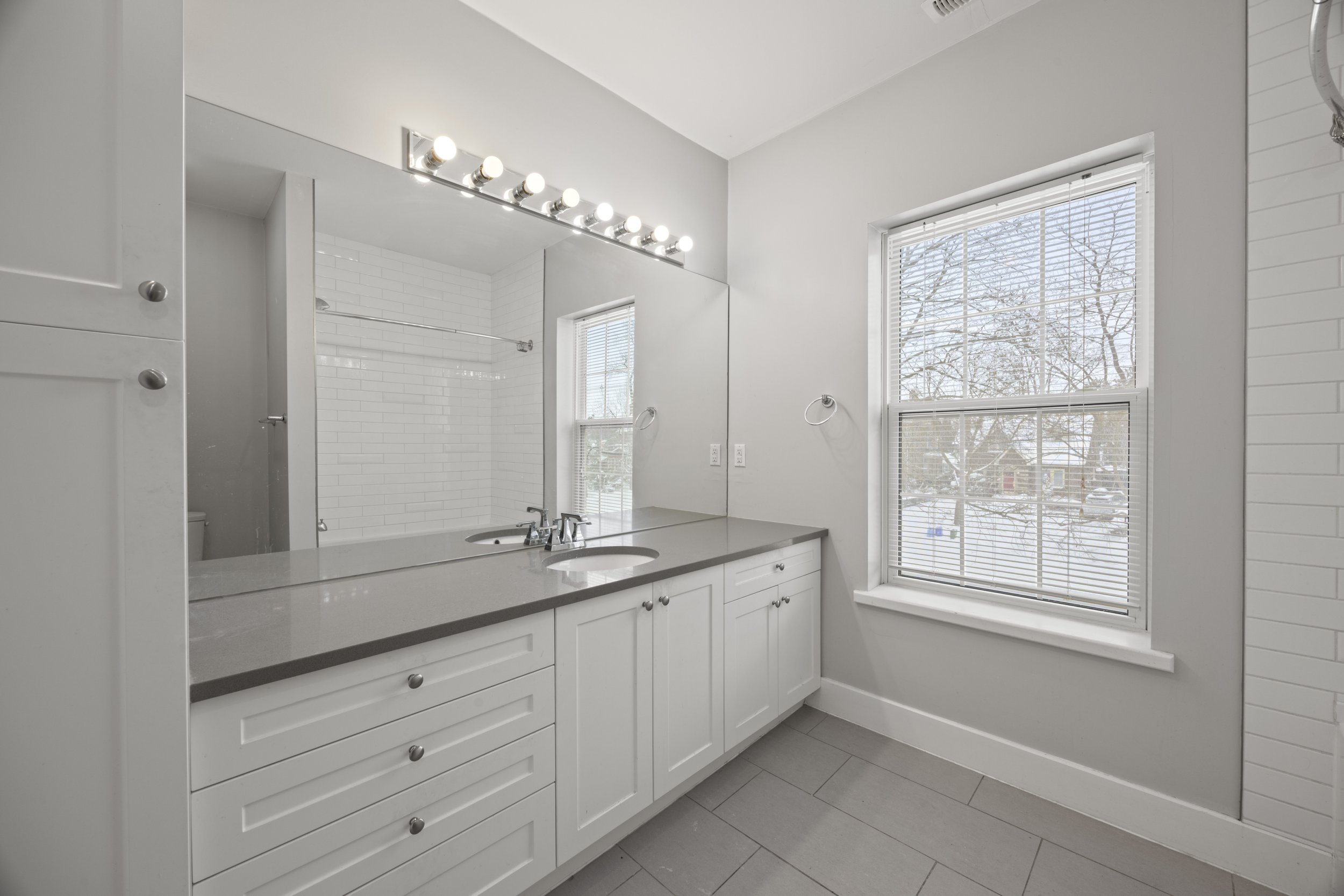 517 Princess Ave -23.JPG