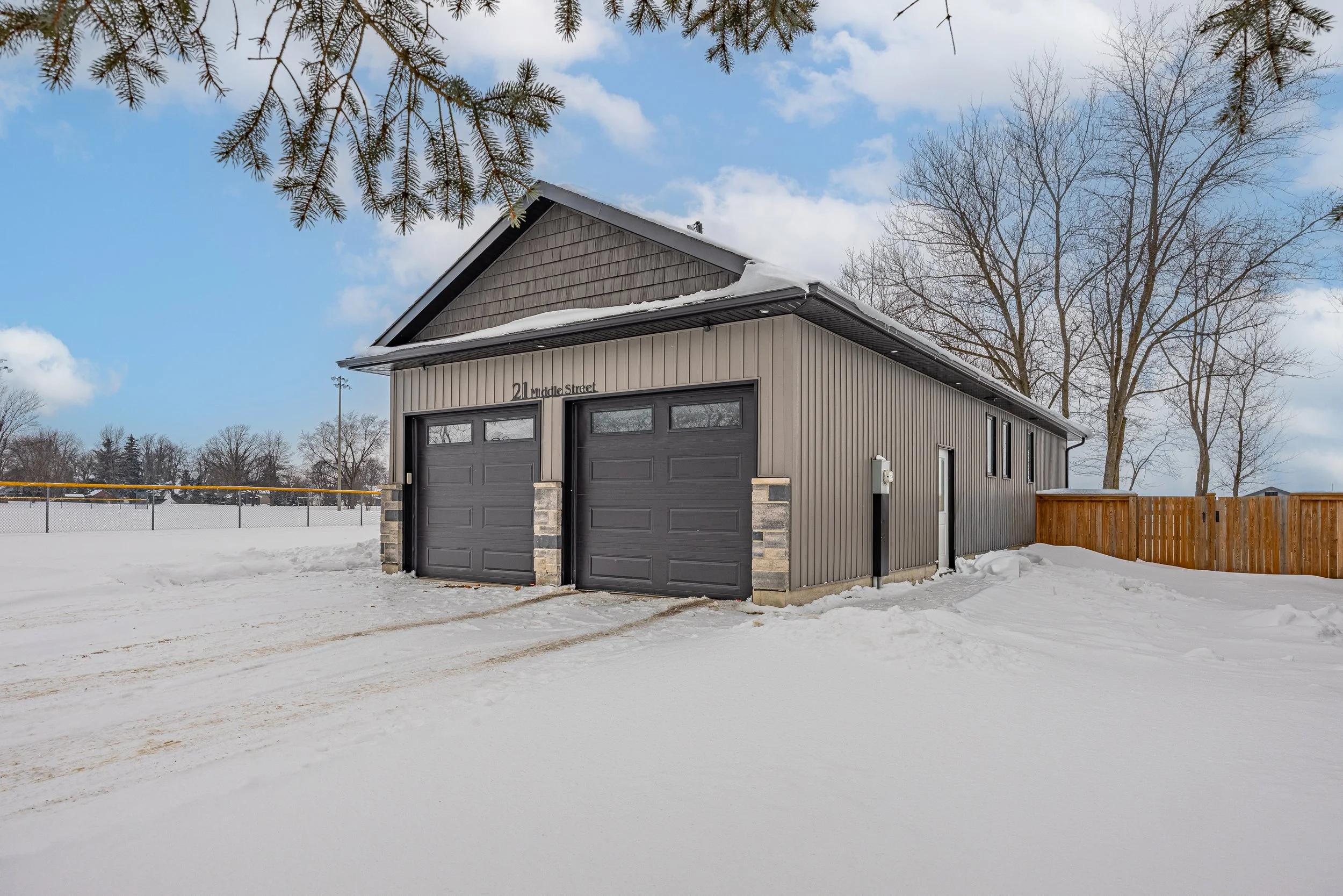 21 Middle St -03.jpg