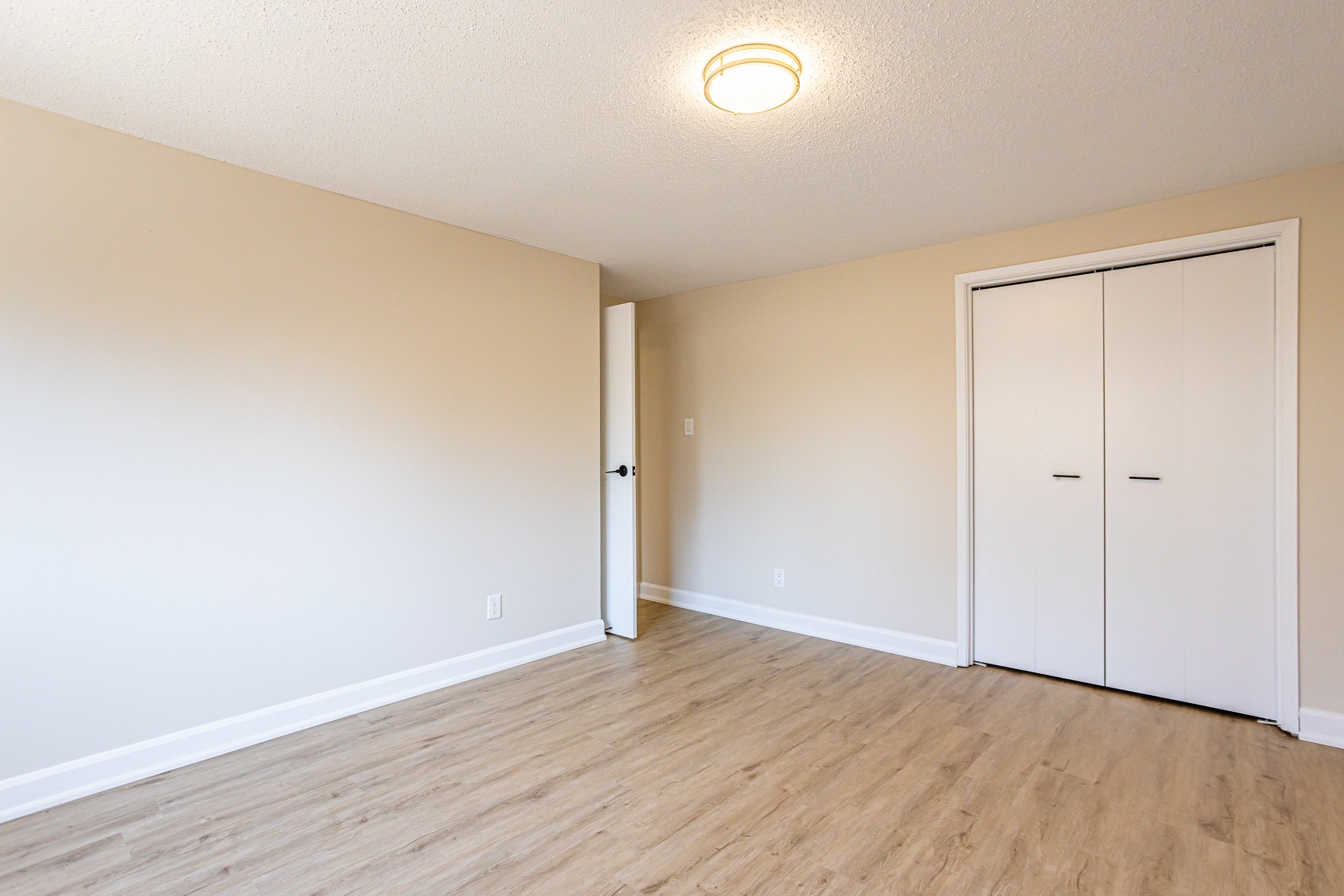 75-35 Waterman Ave-24.jpg