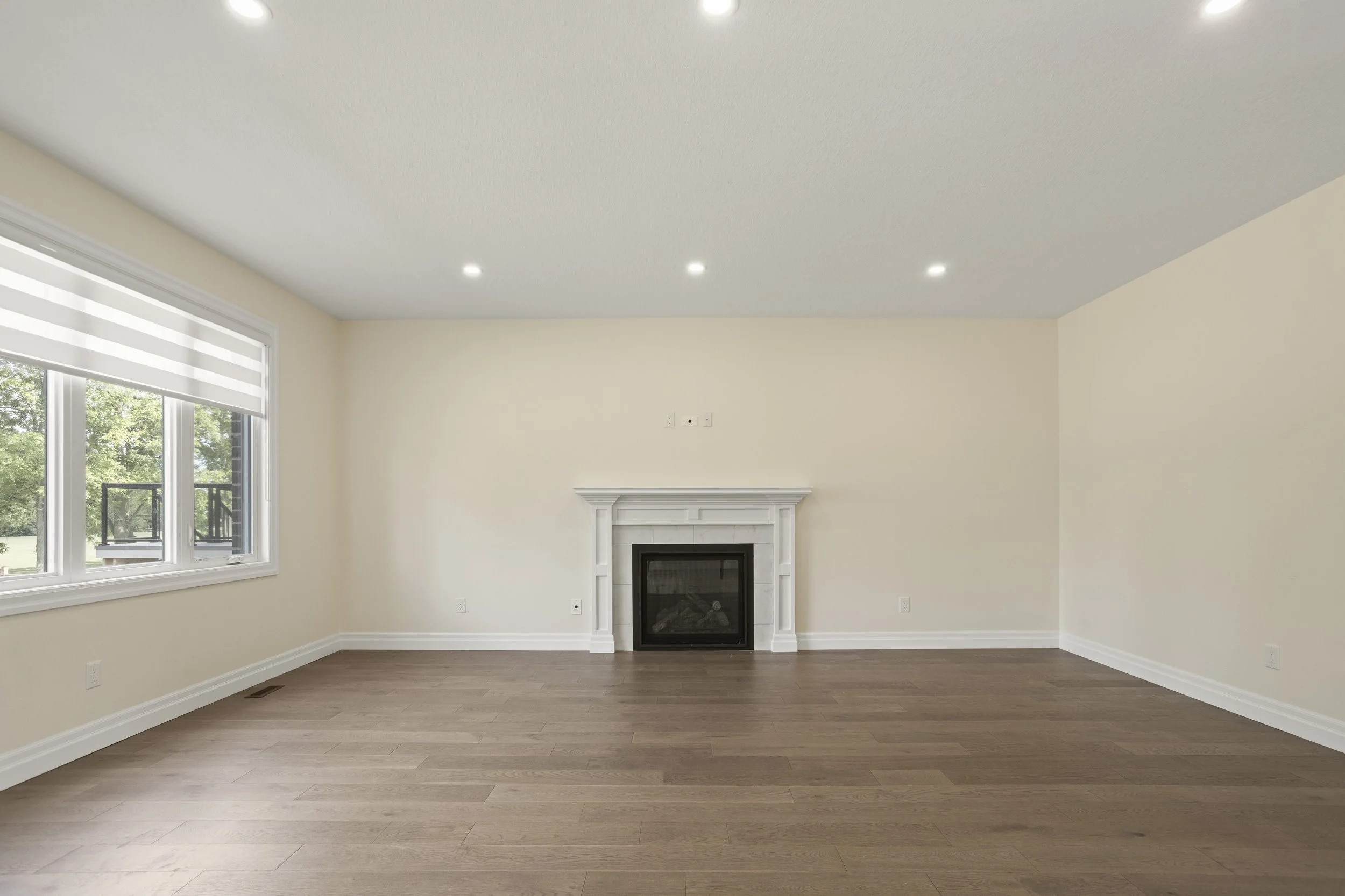 74 Royal Cres -09.JPG