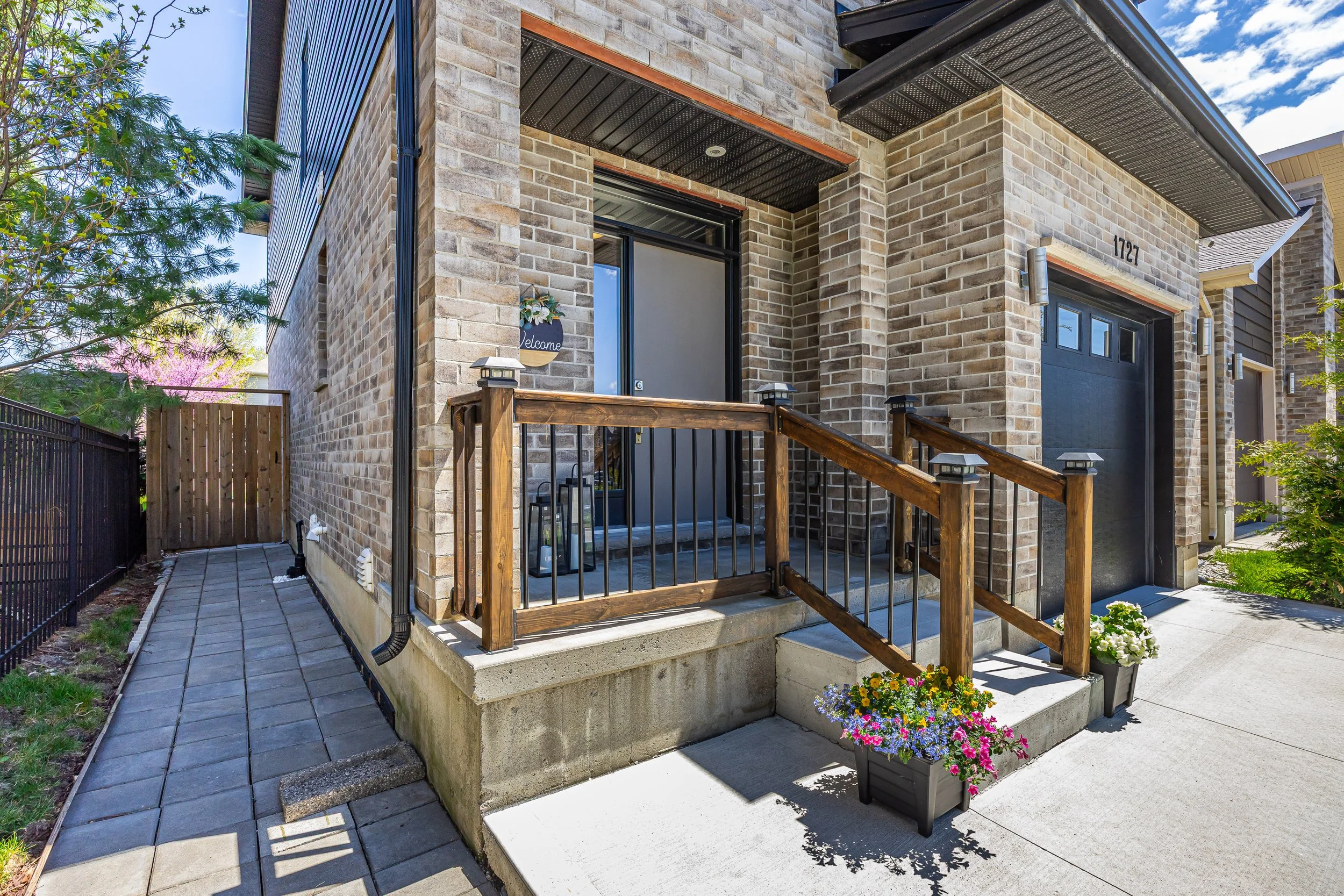 1727 Valhalla St -06.jpg
