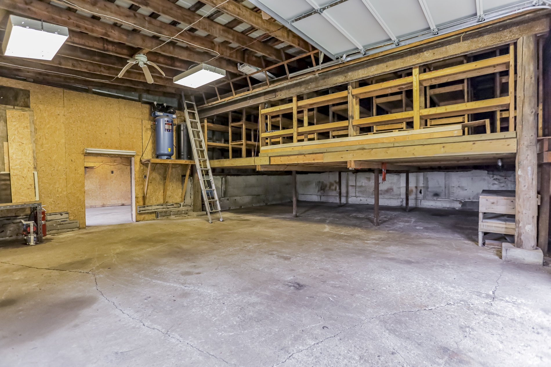 23909 Denfield Rd_42.jpg