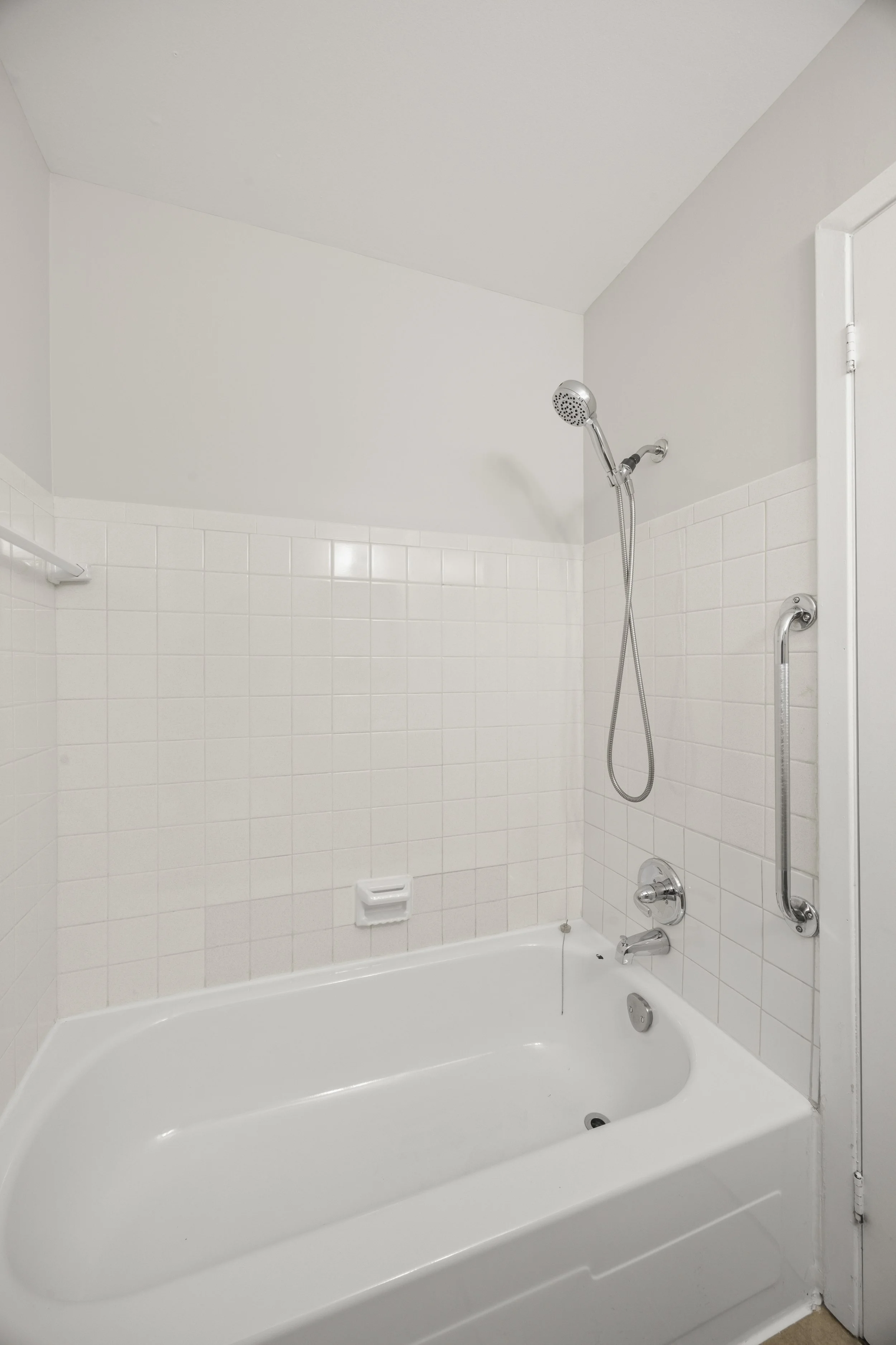 25 Noel Ave -26.JPG
