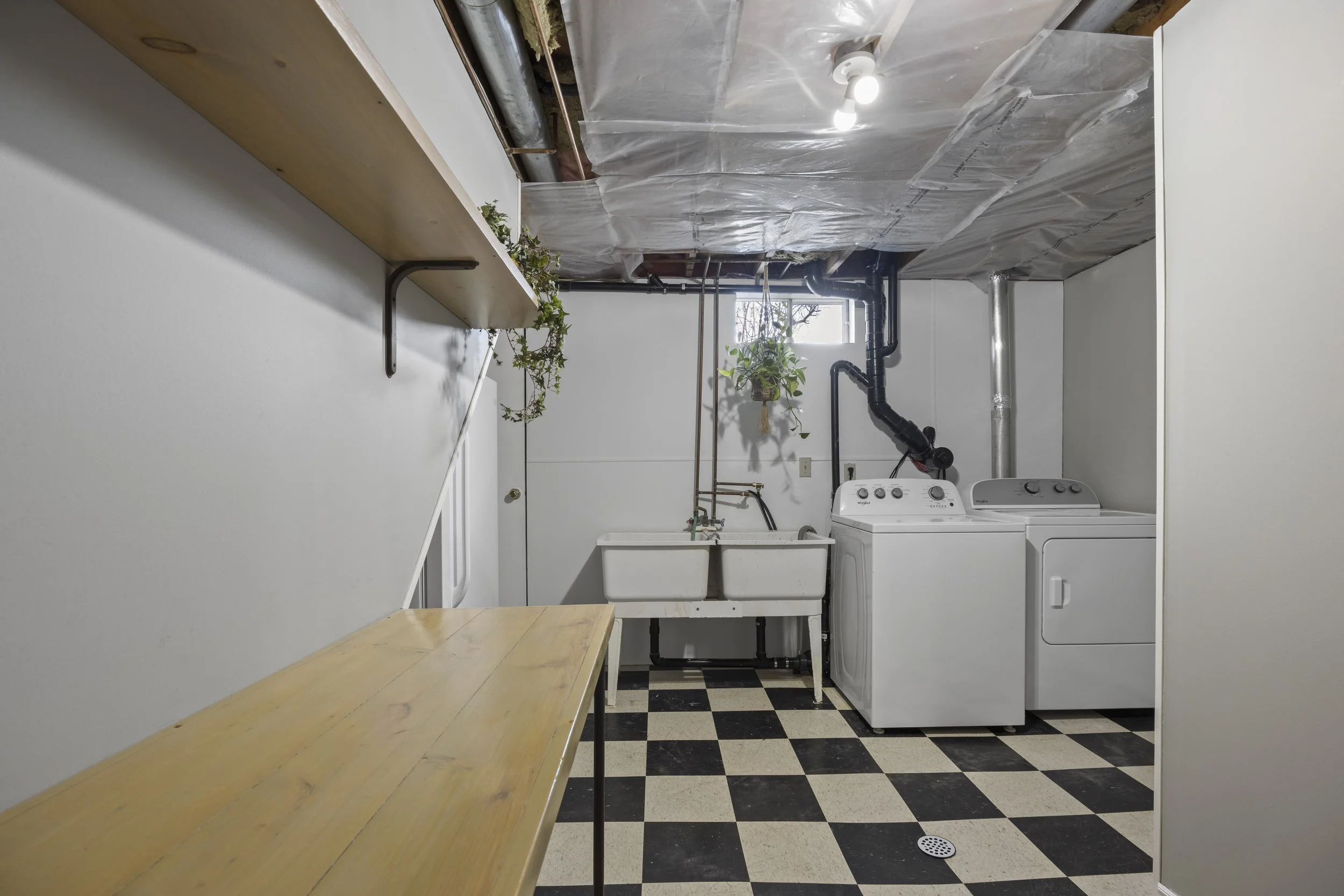 8 East Williams St -30.JPG