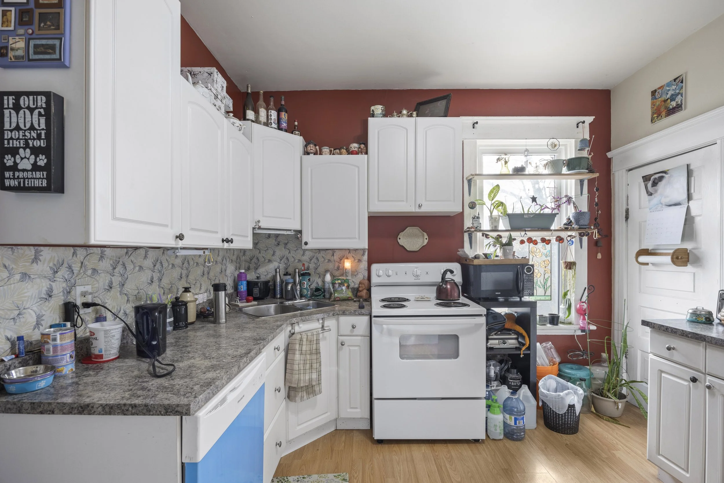 551 Adealide St North -12.JPG