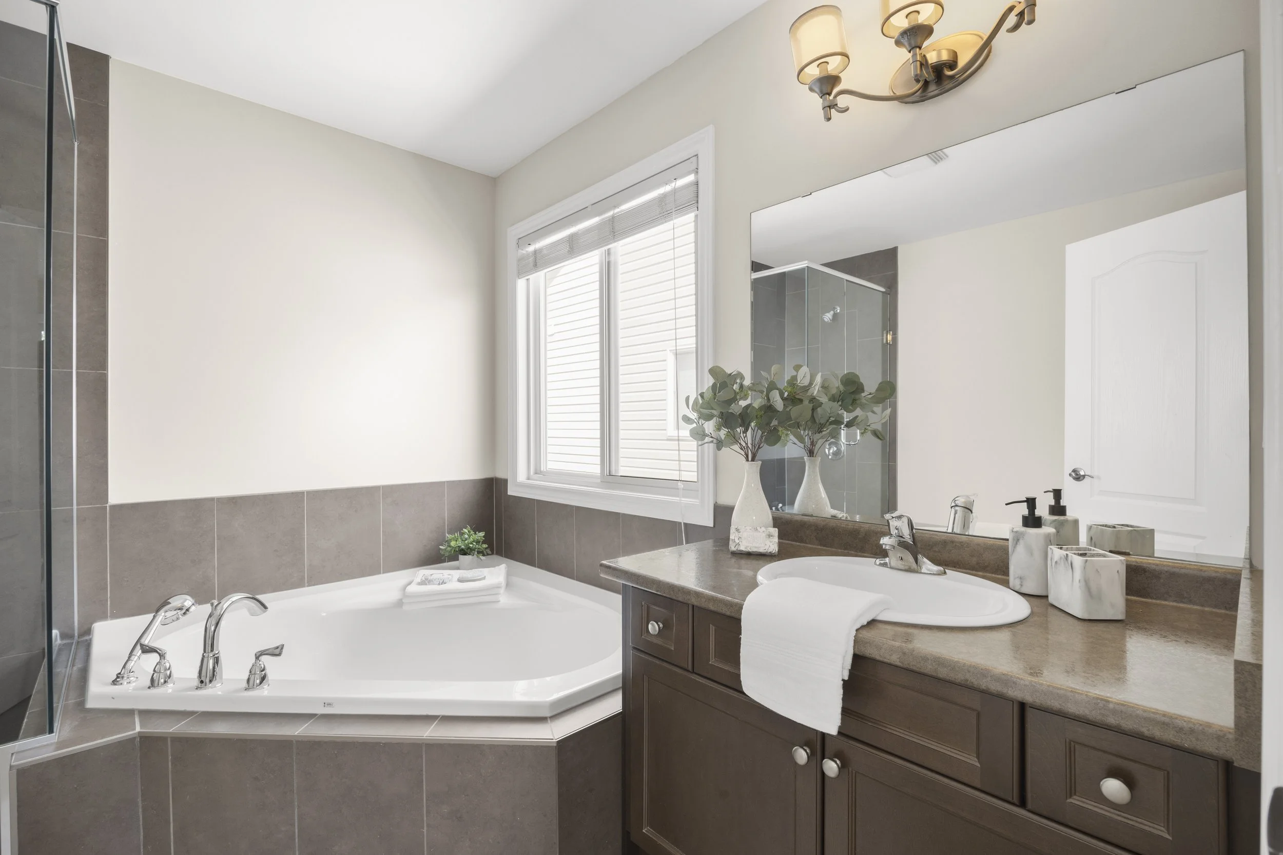 1166 Smither Rd -31.JPG