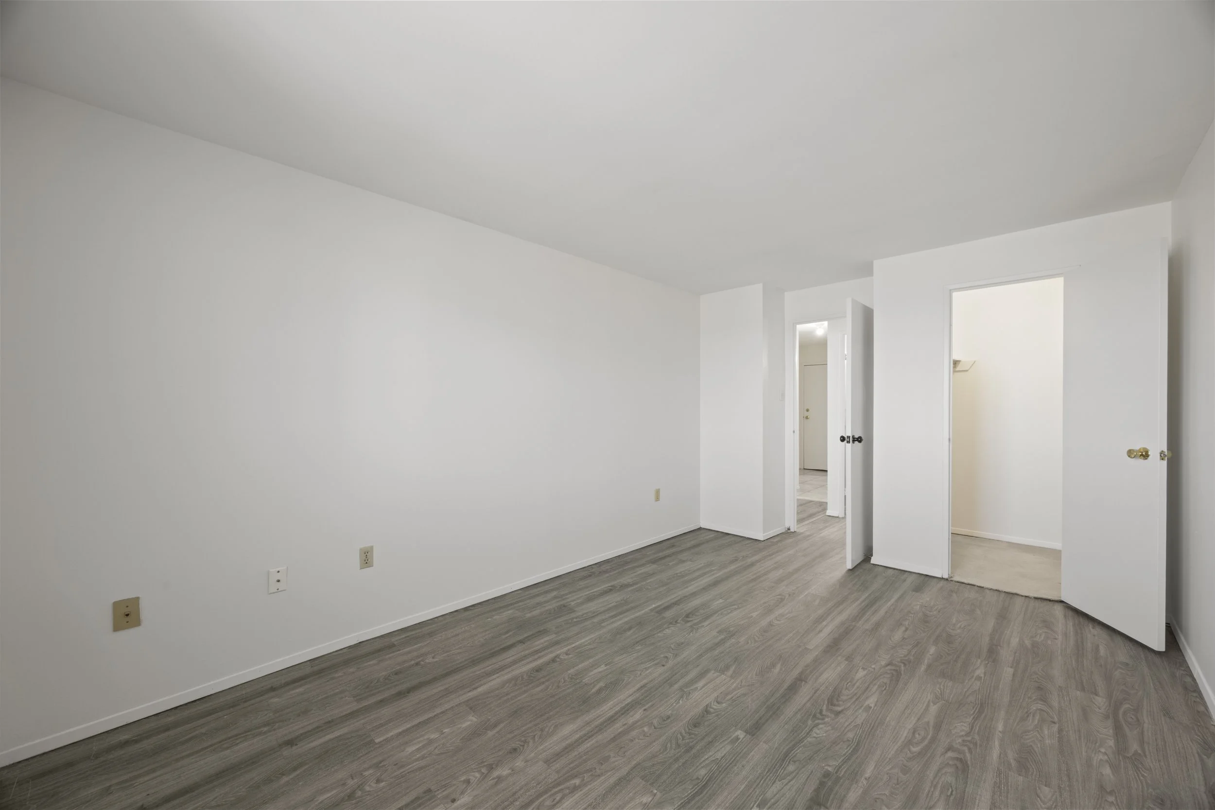 504-1104 Jalna Blvd -26.JPG