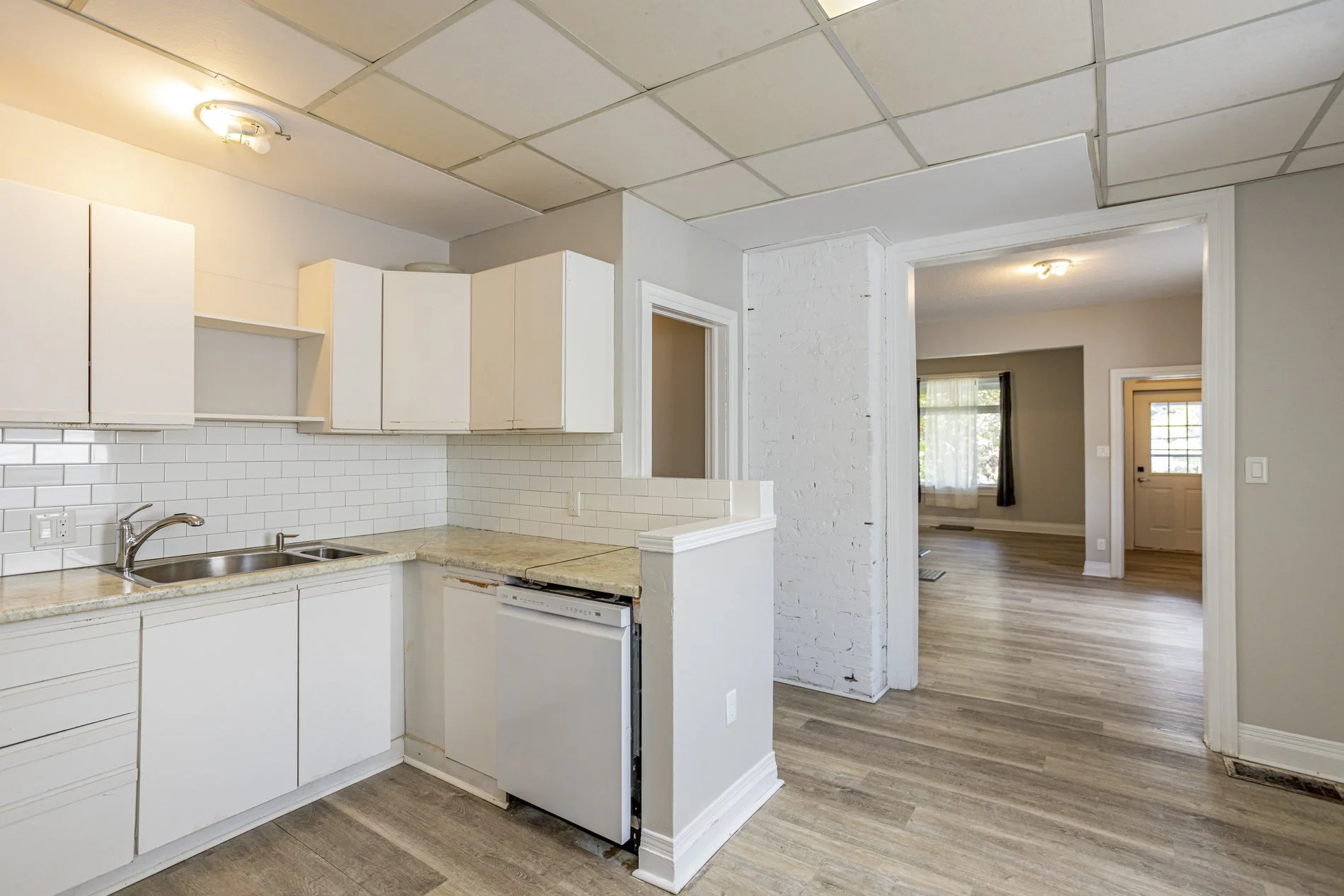 621 Dufferin Ave_10.JPG