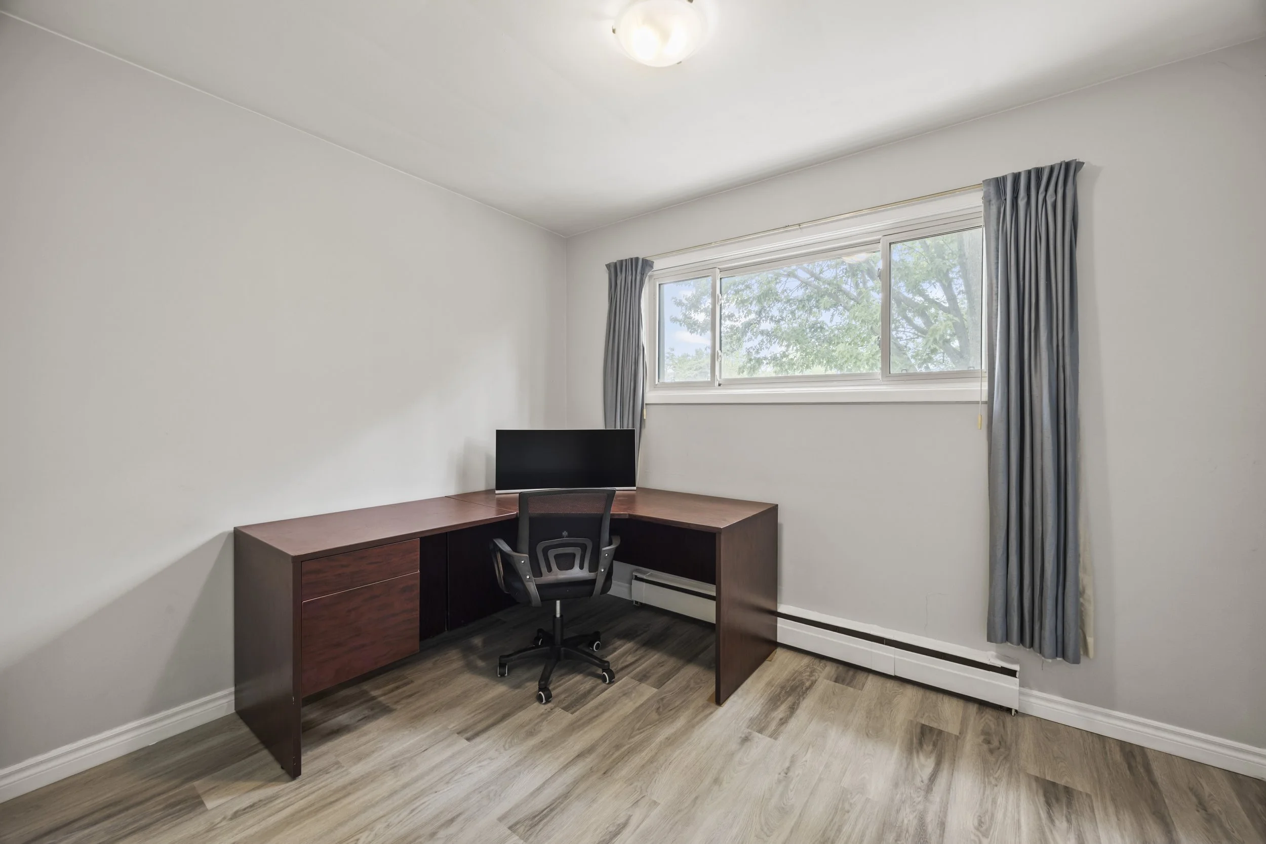580 Salway St -26.JPG
