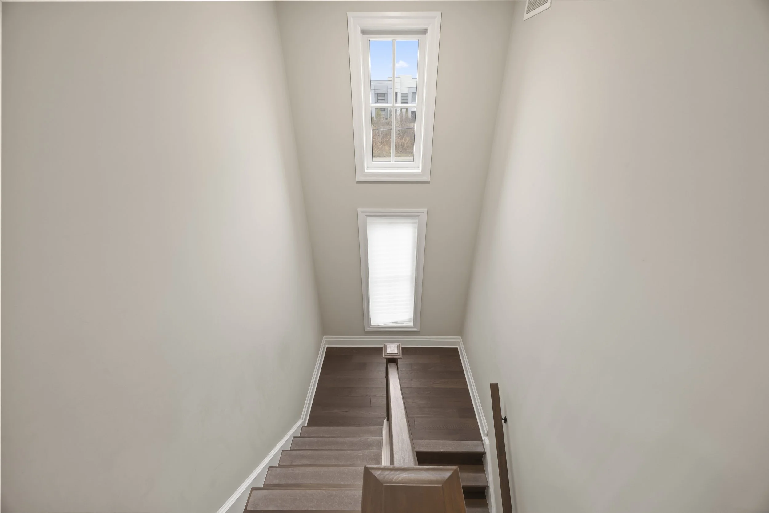 555 Sunningdale Rd E -22.JPG