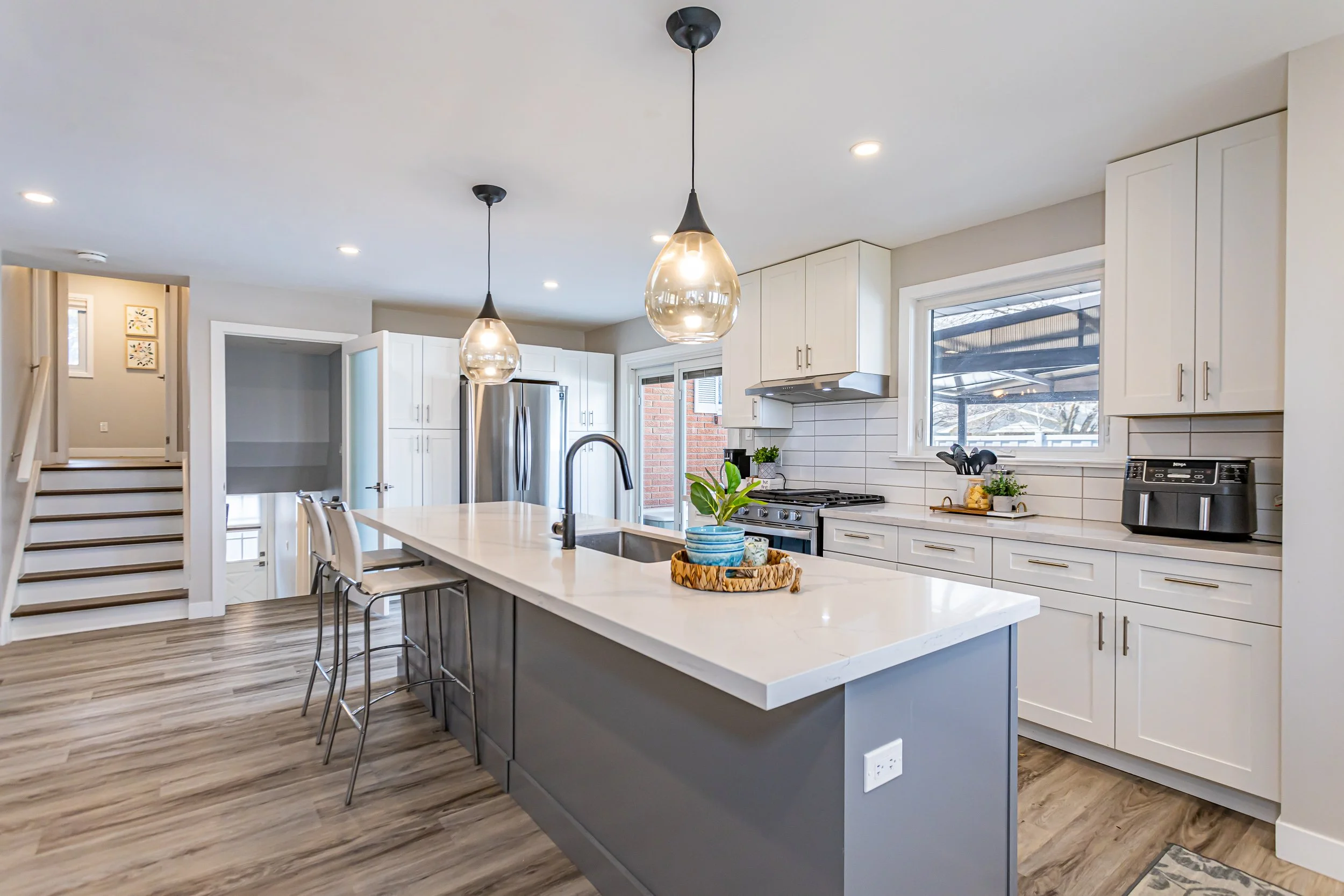 172 Wakefield Cres-6.jpg