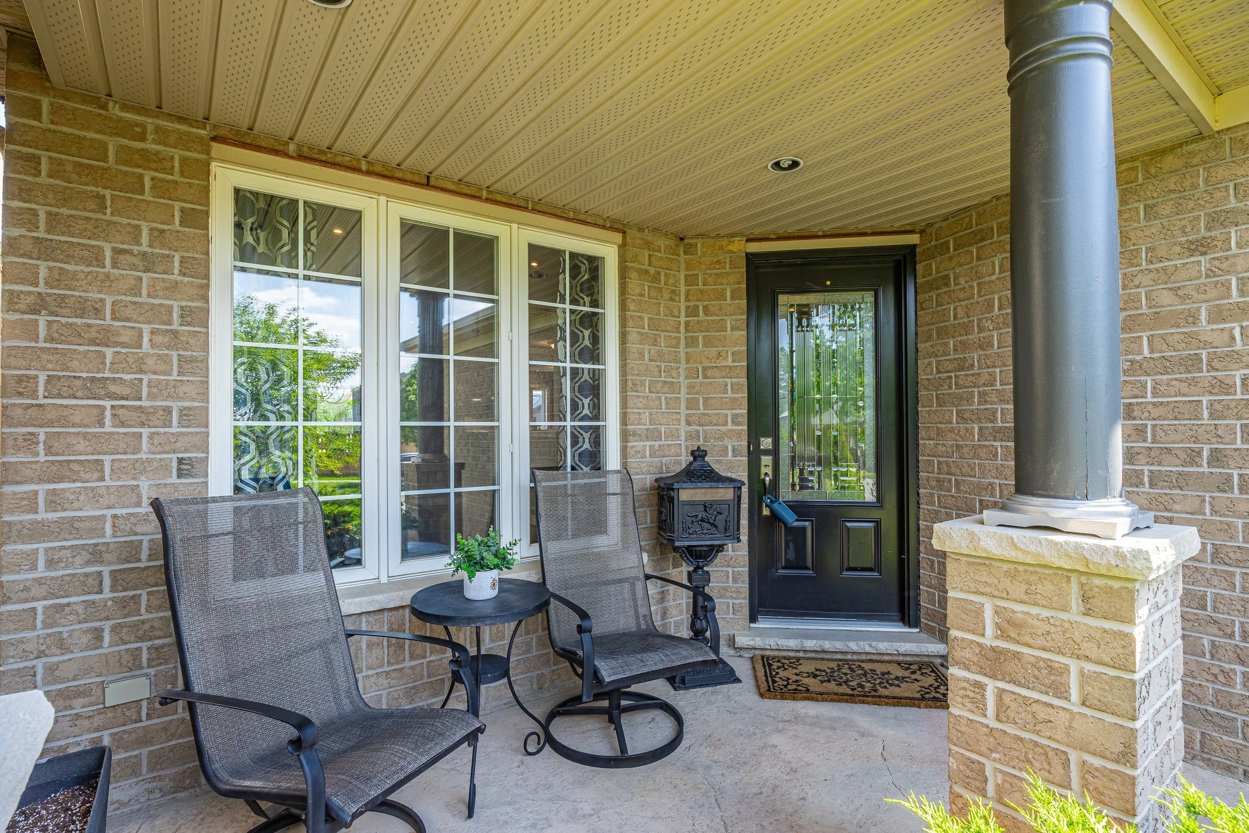 1204 Meadowvale Dr -05.jpg