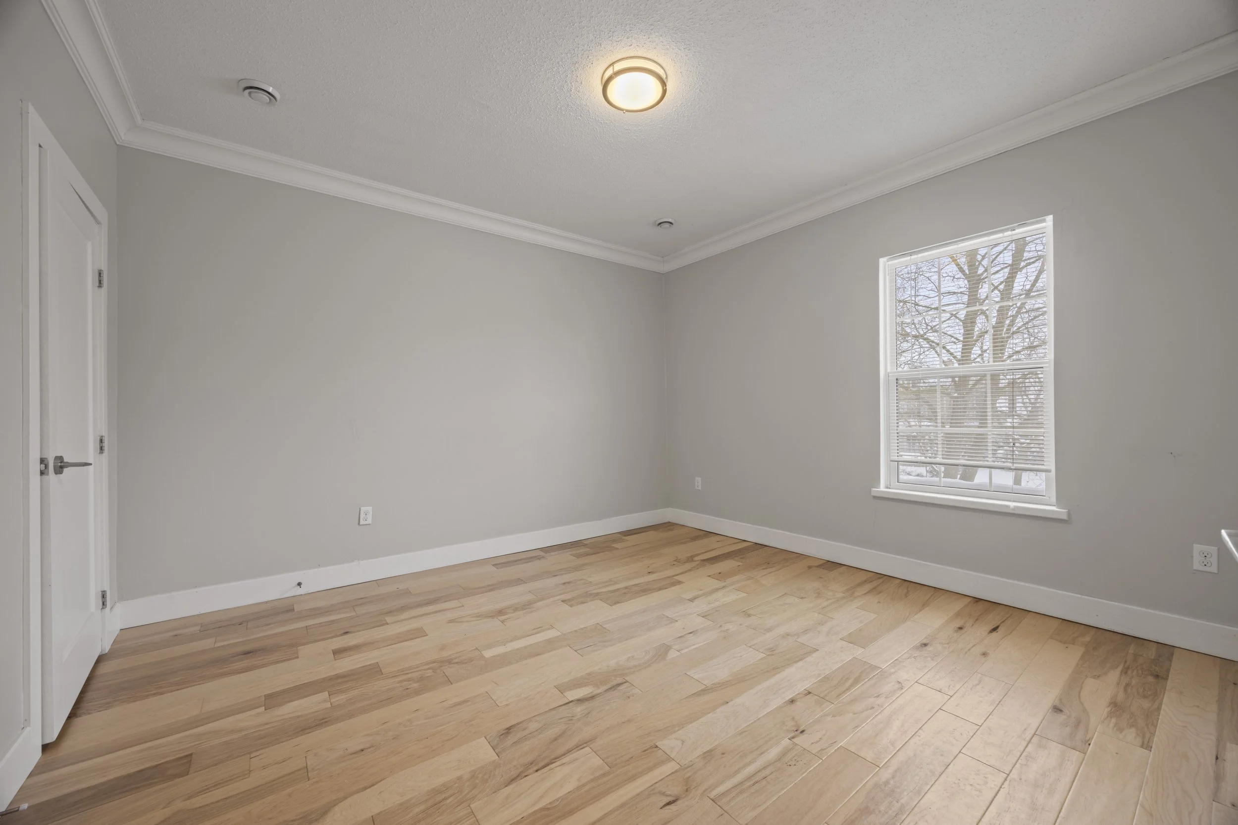 517 Princess Ave -21.JPG