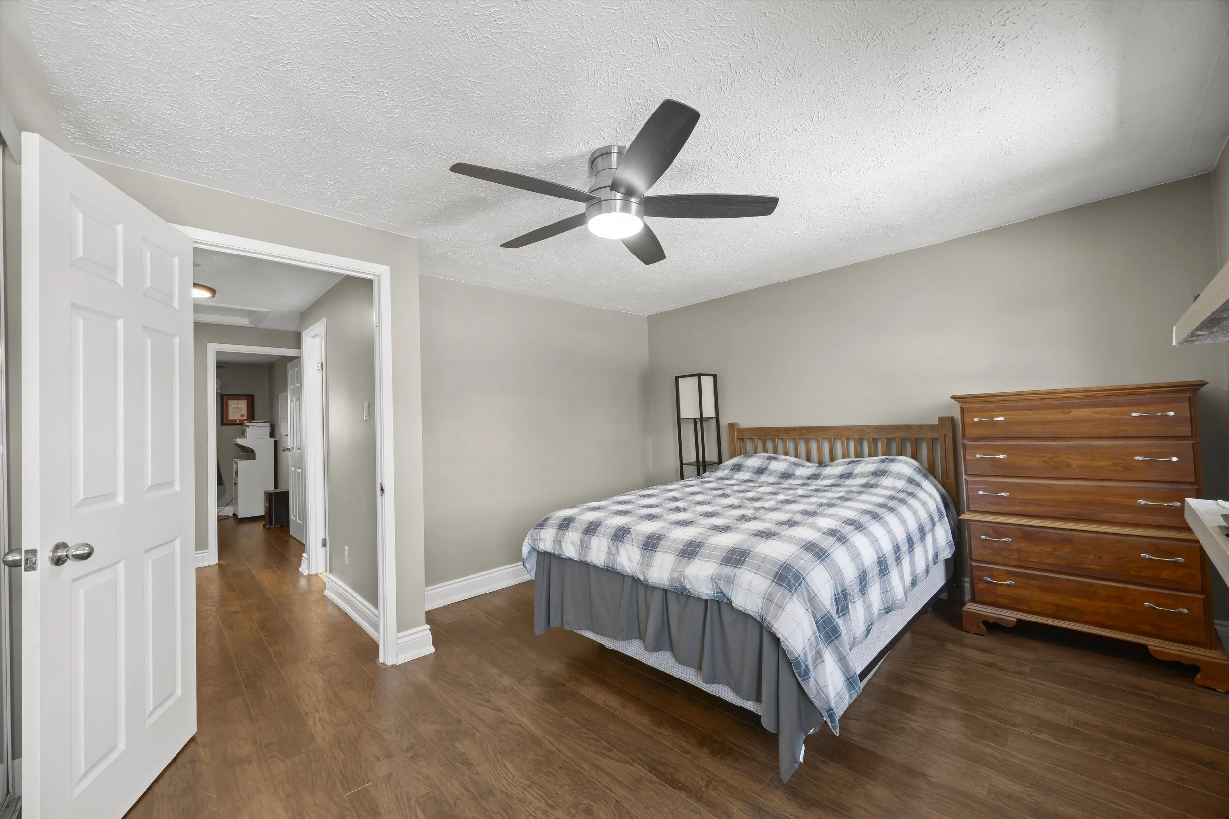 3-47 Blandford St -11.JPG