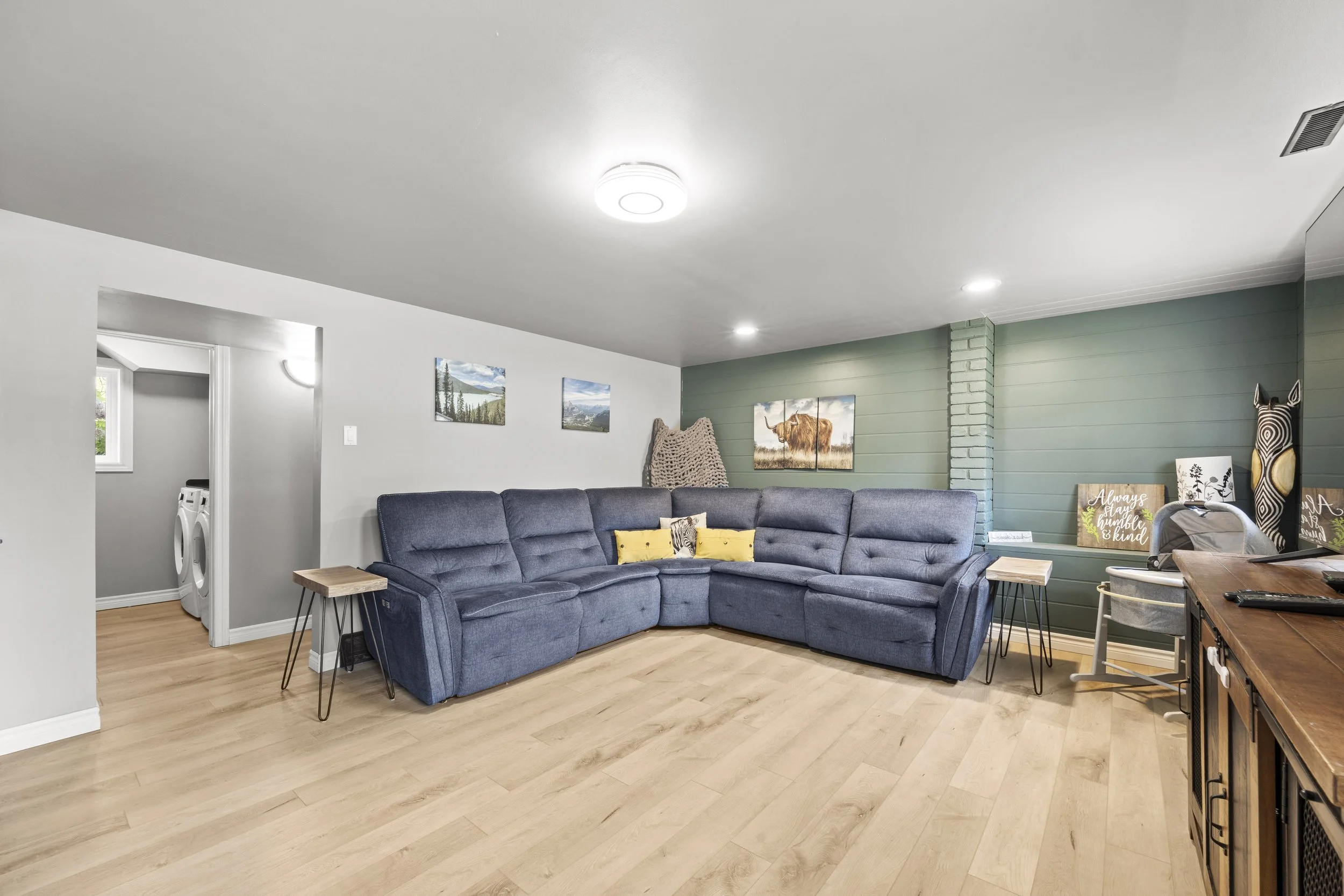 315 Elgin St W -30.JPG