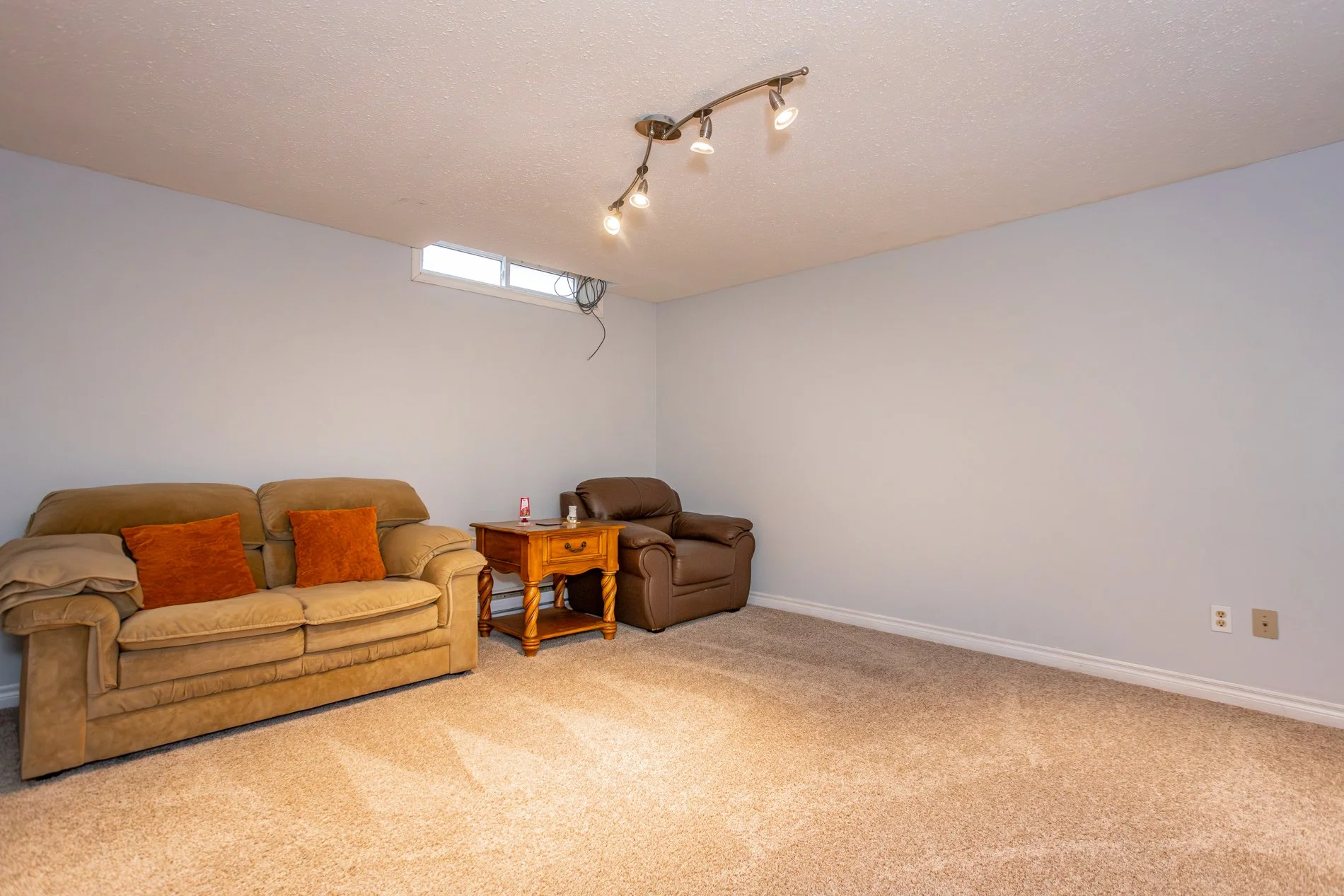 17-311 Vesta Rd-38.jpg