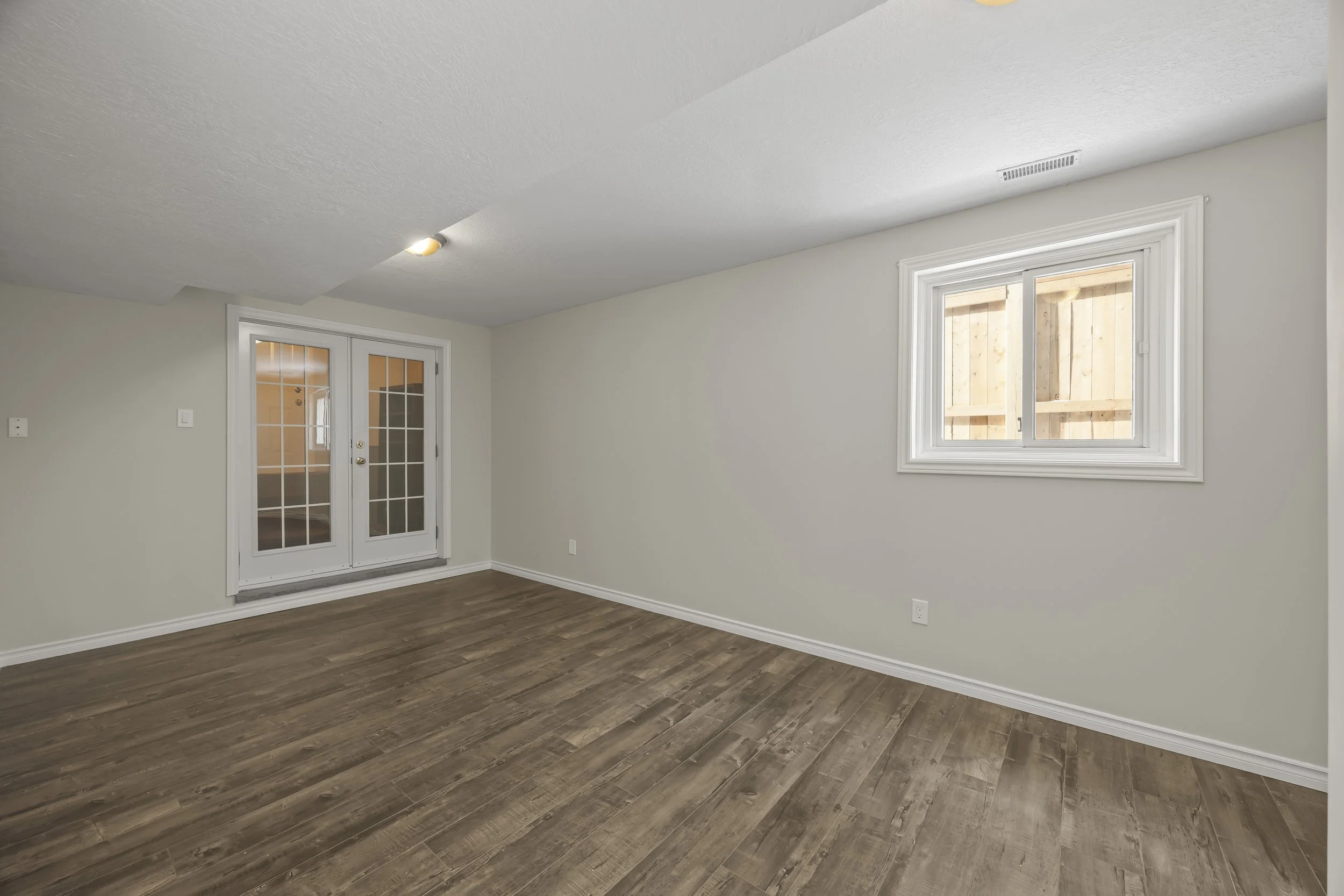 329 Thompson Rd -12.JPG