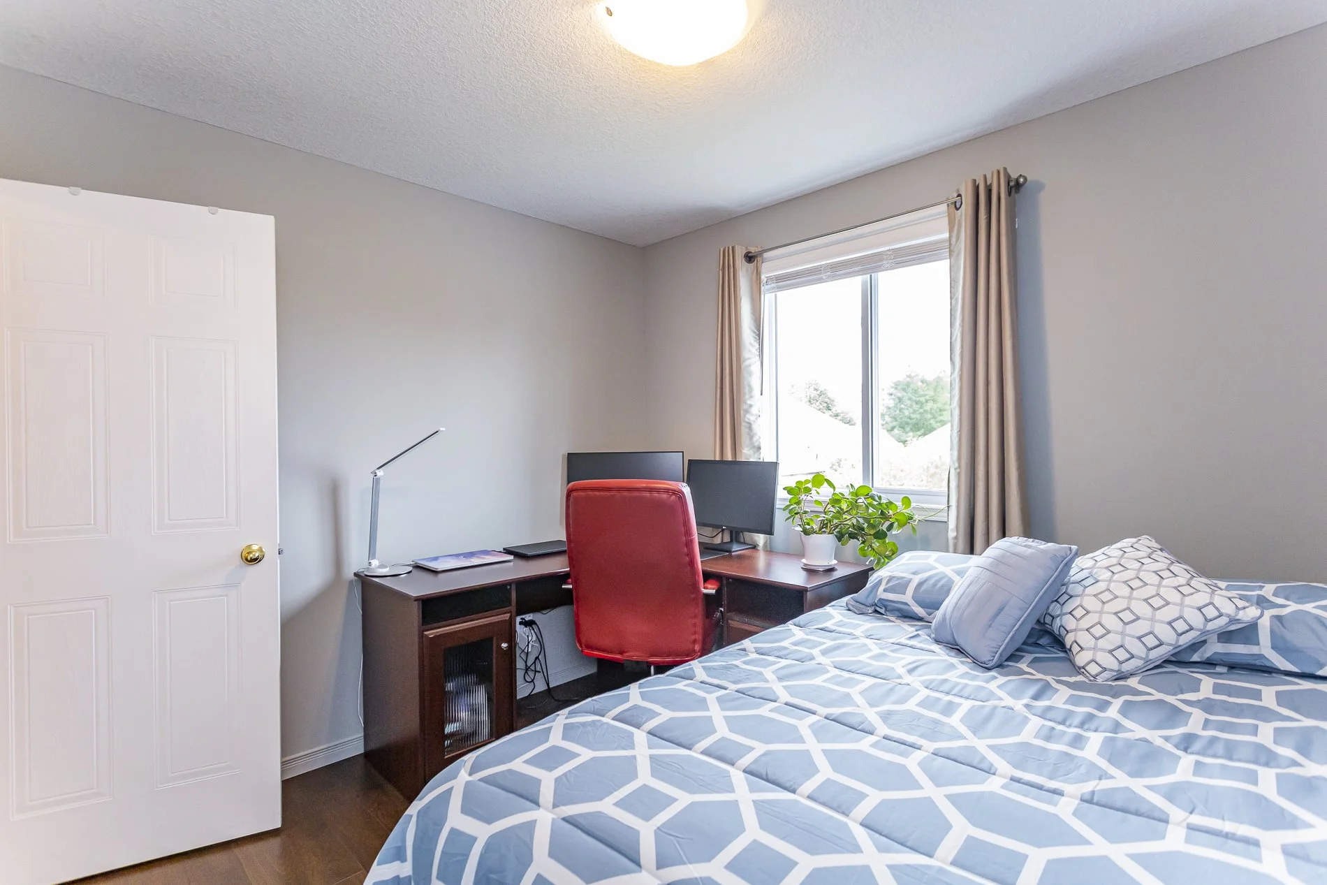 815 Whetherfield St_32.jpg