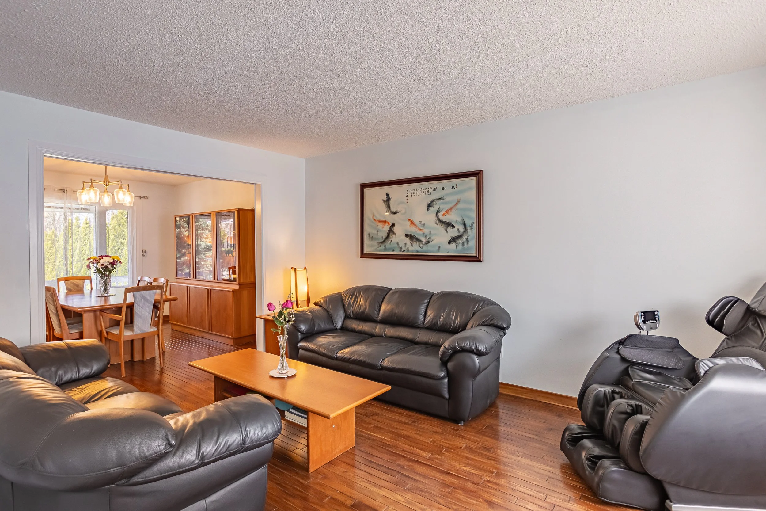 107 Ardsley Cres-7.jpg