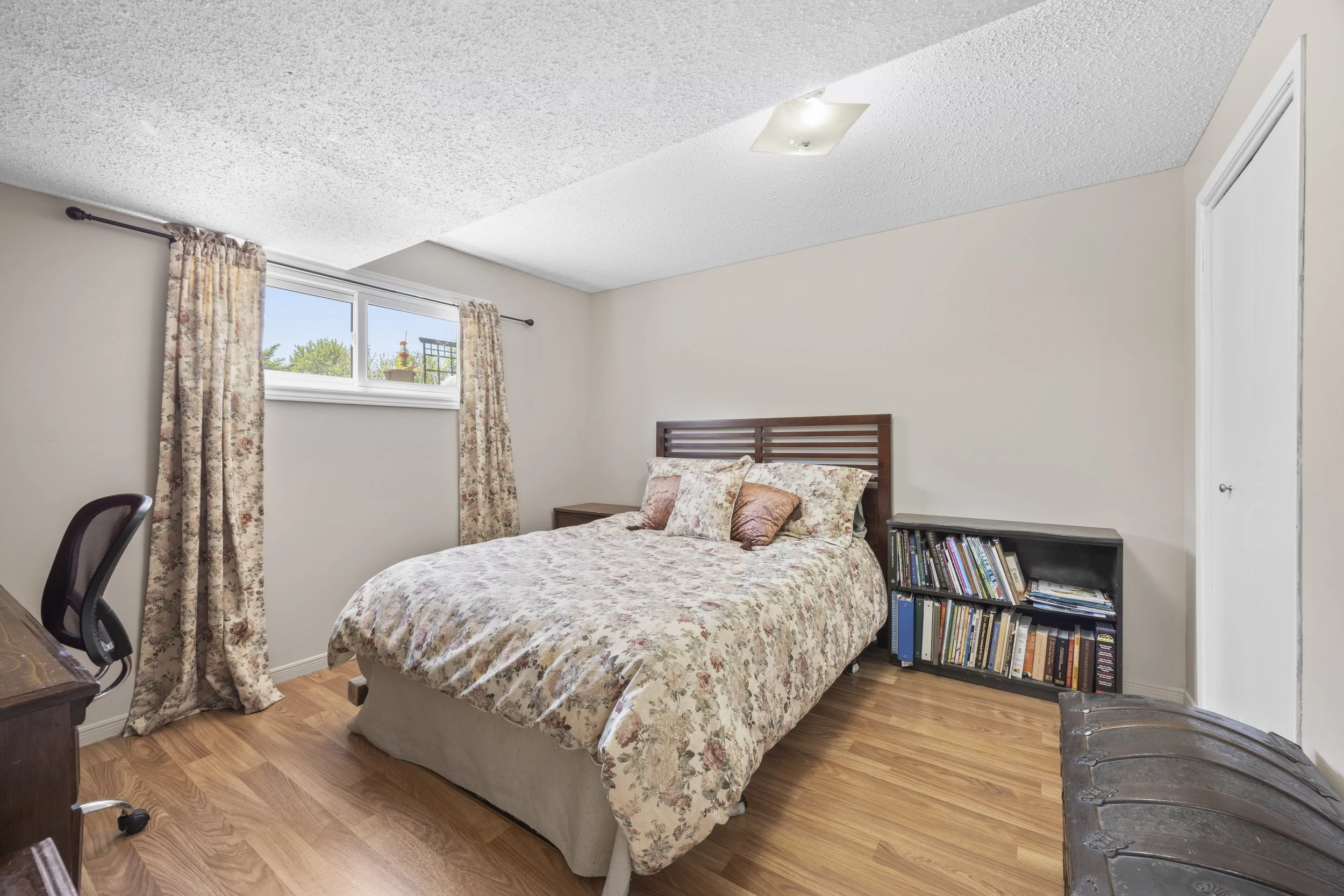 11 Brennan Dr -36.JPG