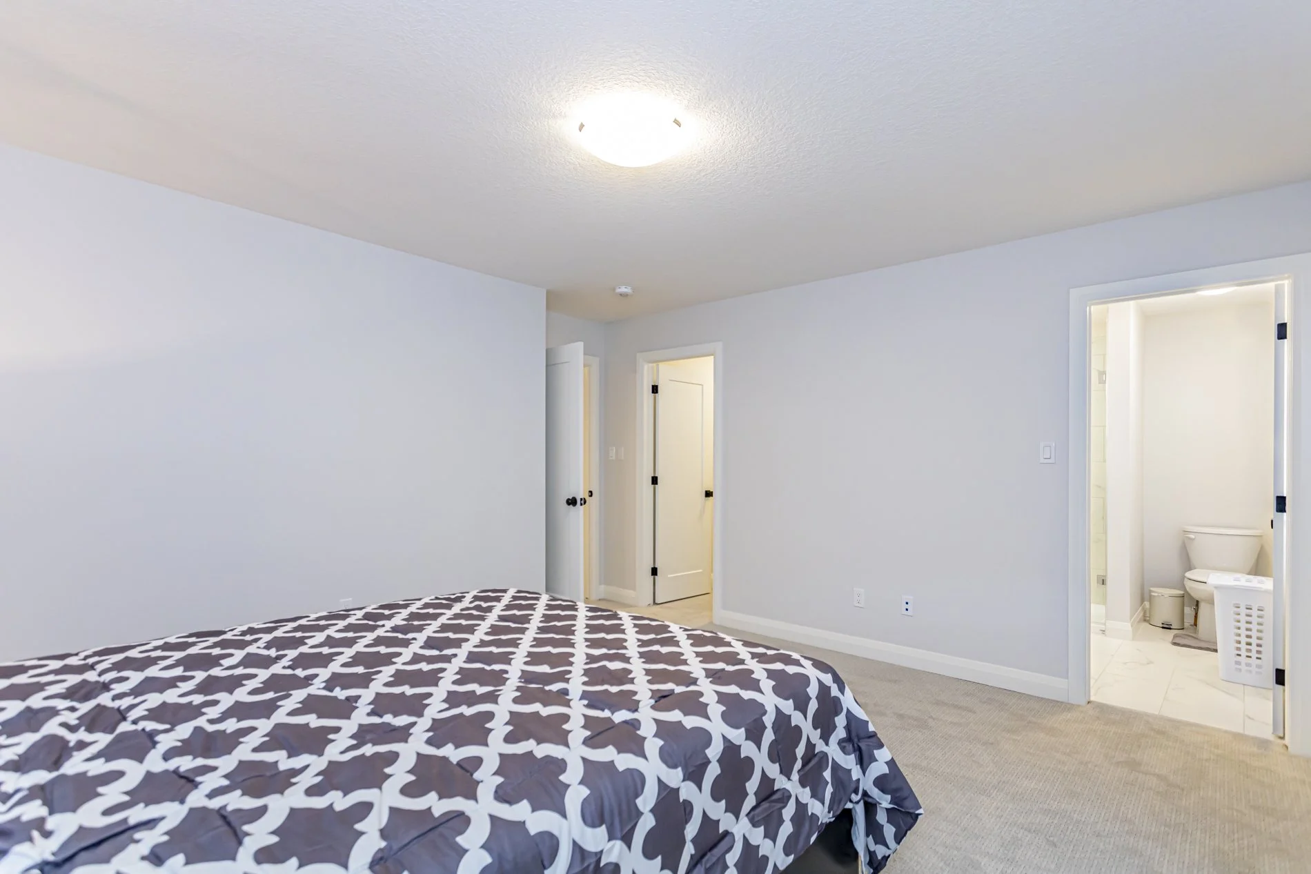 25-93 Stonefield Ln_33.JPG