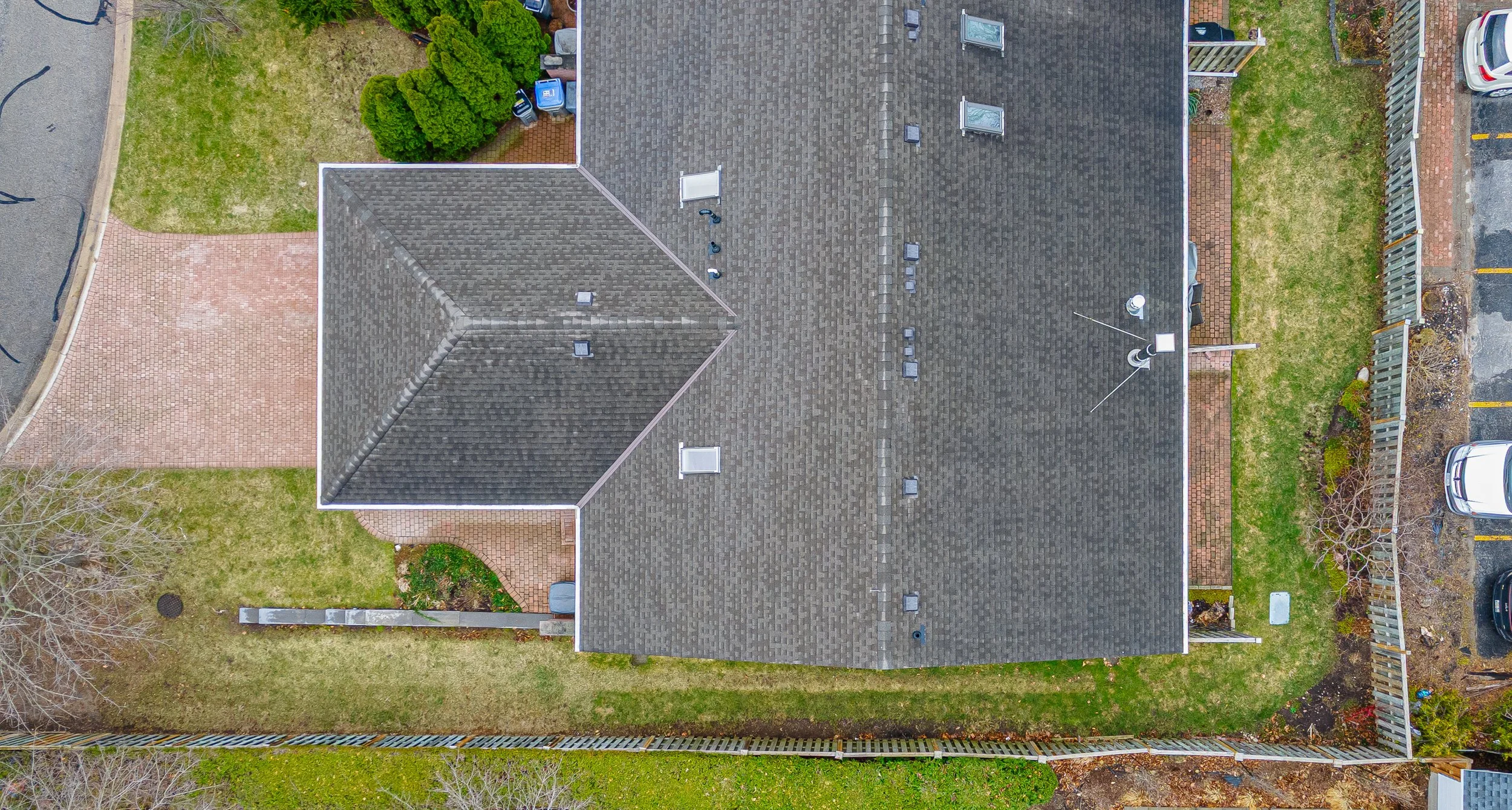 12-90 Ontario St S -46.jpg