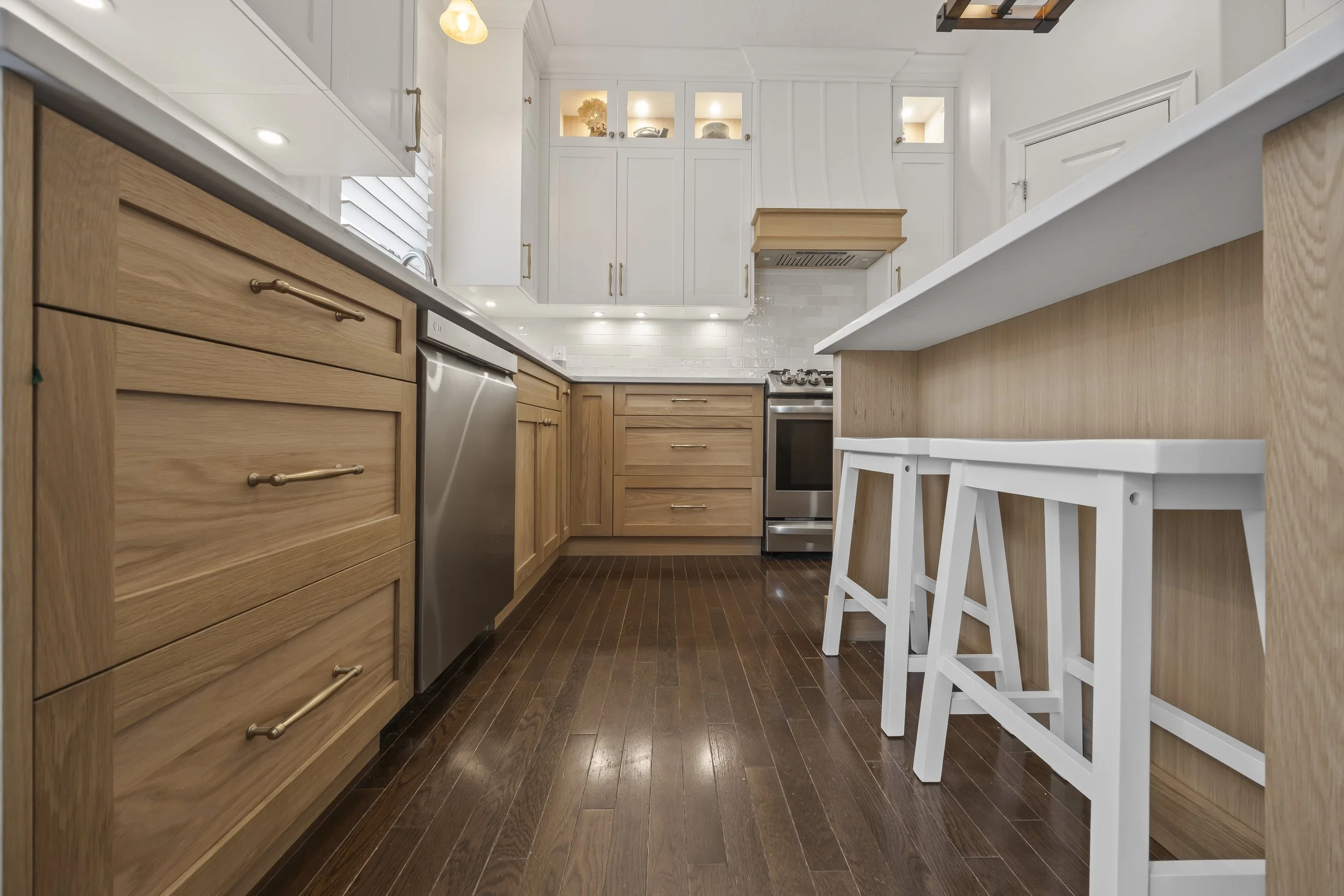 672 Clearwater Cres -15.JPG