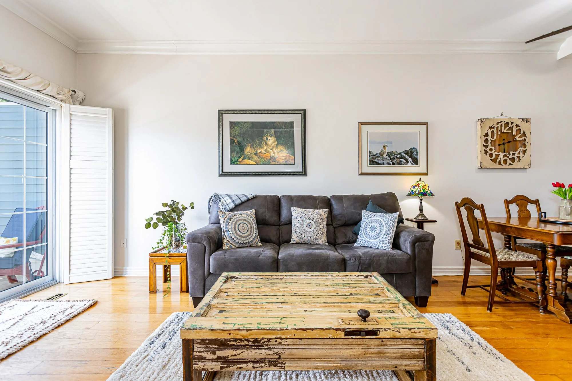 24-374 Front St-13.jpg