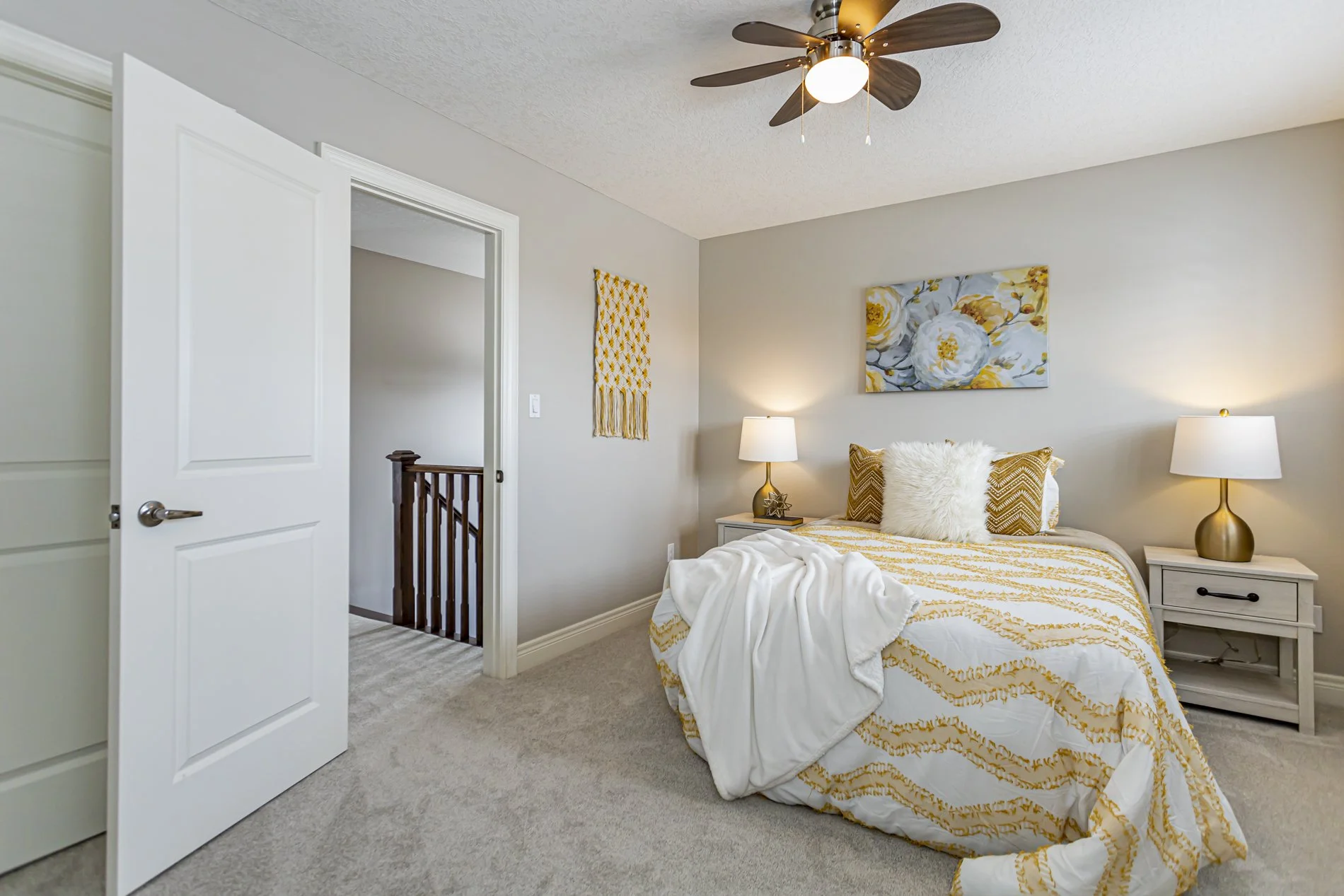 2161 Dogwood Cres_33.JPG