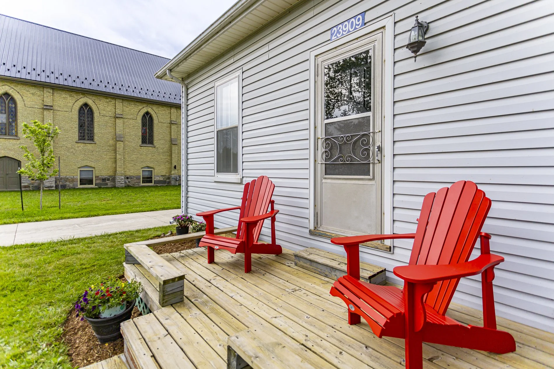 23909 Denfield Rd_07.jpg